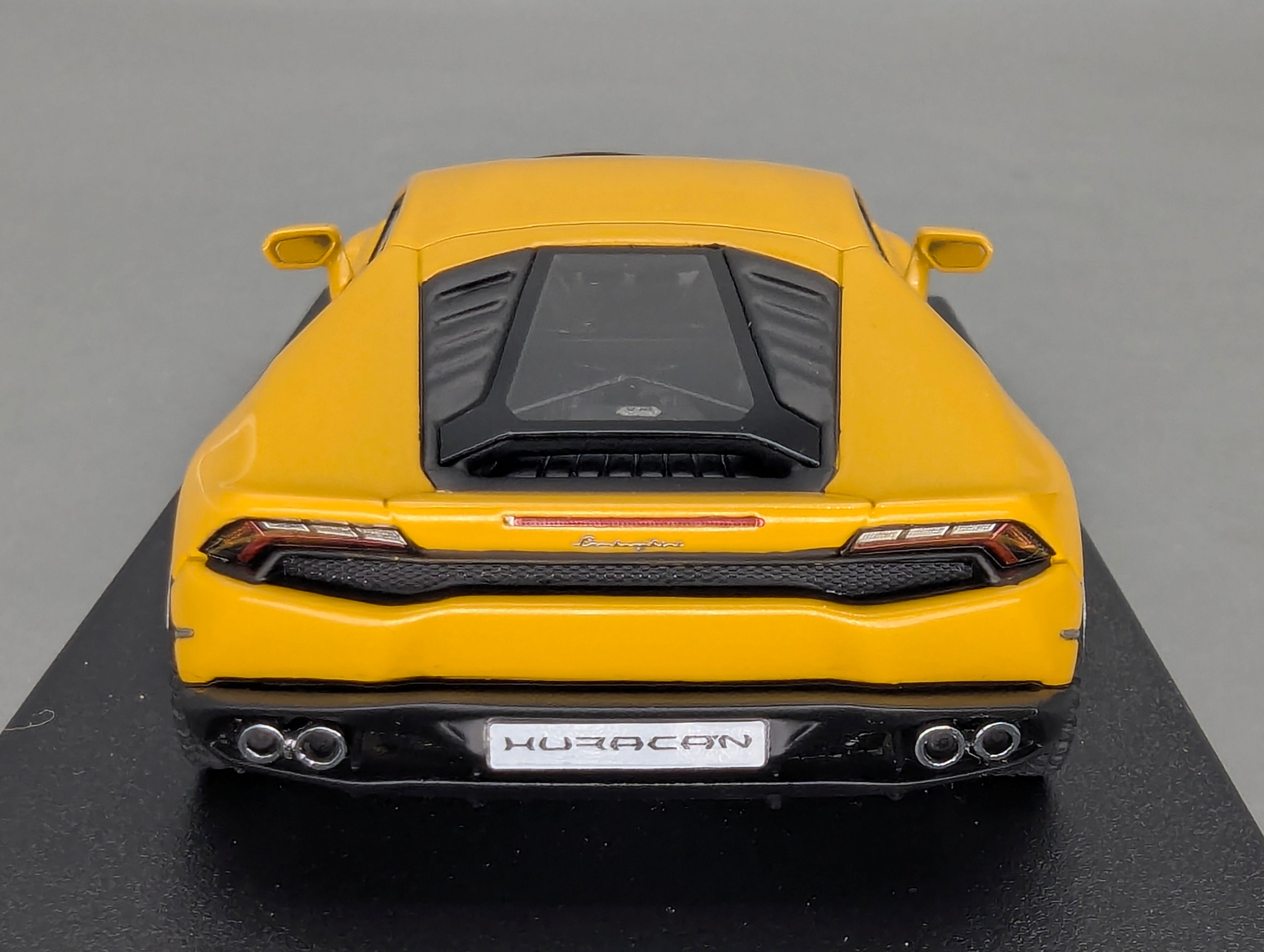 Modellautos 1:43 Looksmart Lamborghini Huracan LP610-4 Met. Gelb Giallo Midas mit OVP