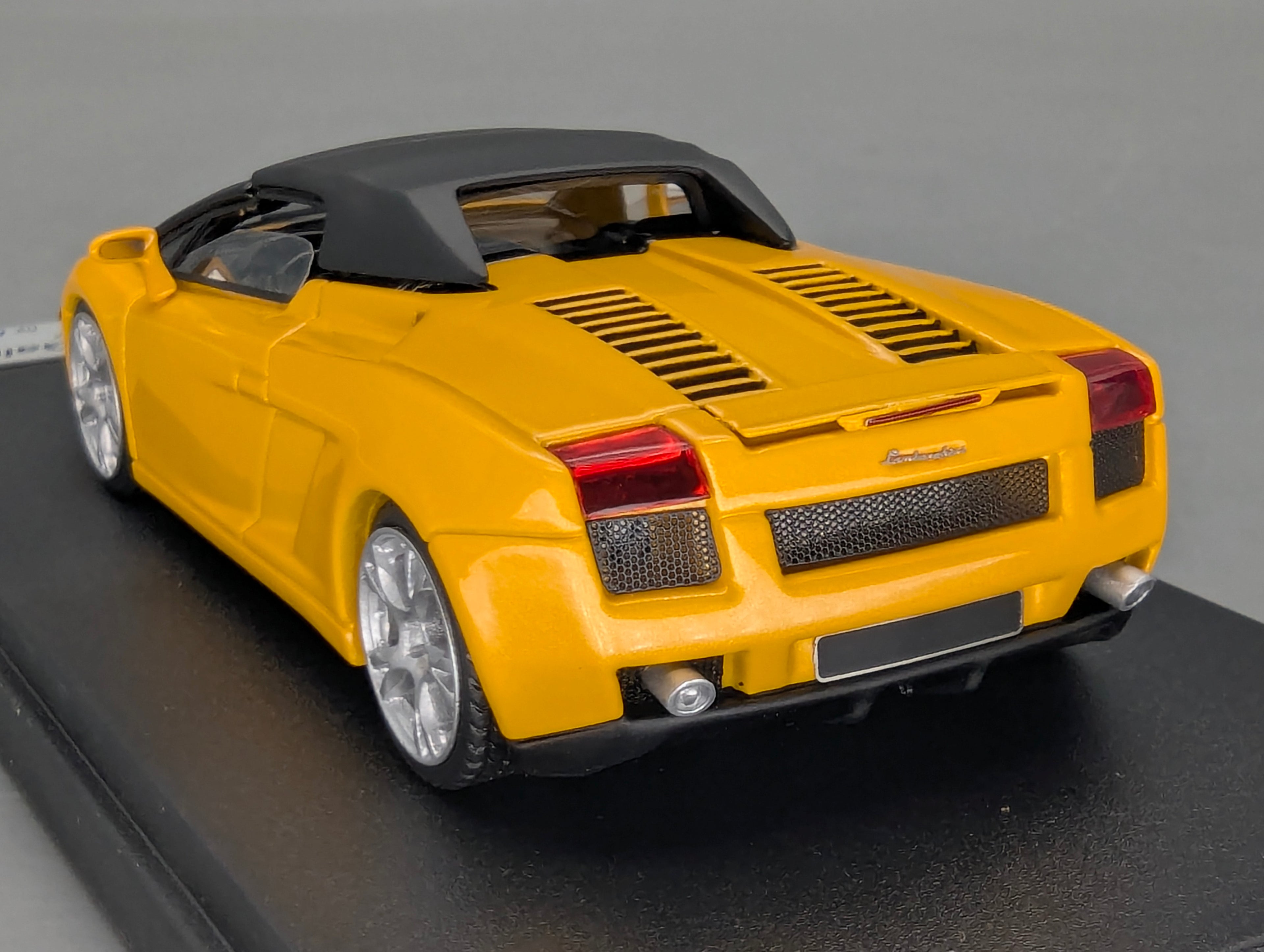Modellautos 1:43 Looksmart Lamborghini Gallardo Spider Soft Top Metallic Yellow mit OVP