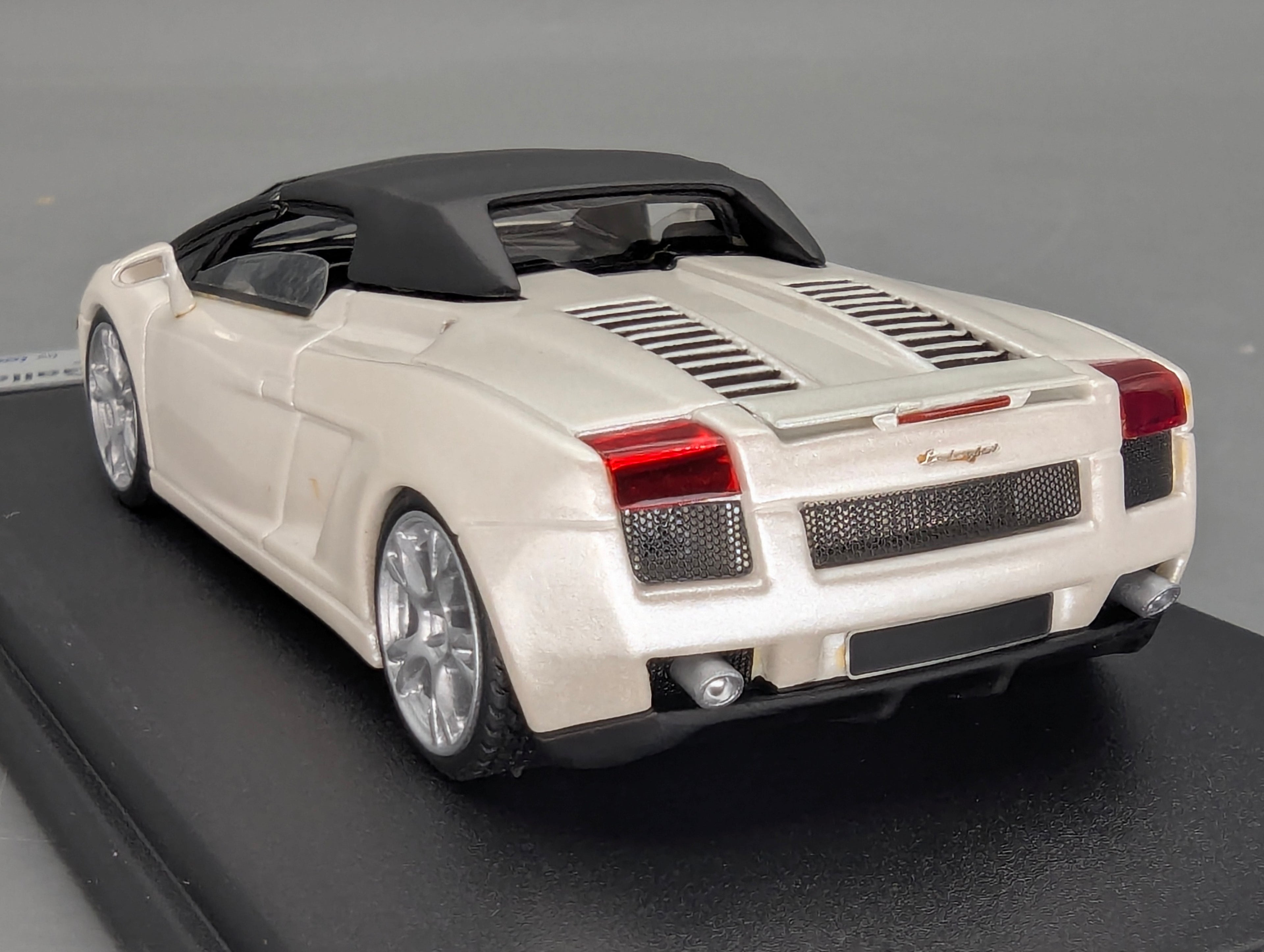 Coches en miniatura 1:43 Minichamps Mercedes Benz SL65 AMG Black Series Plata con embalaje original