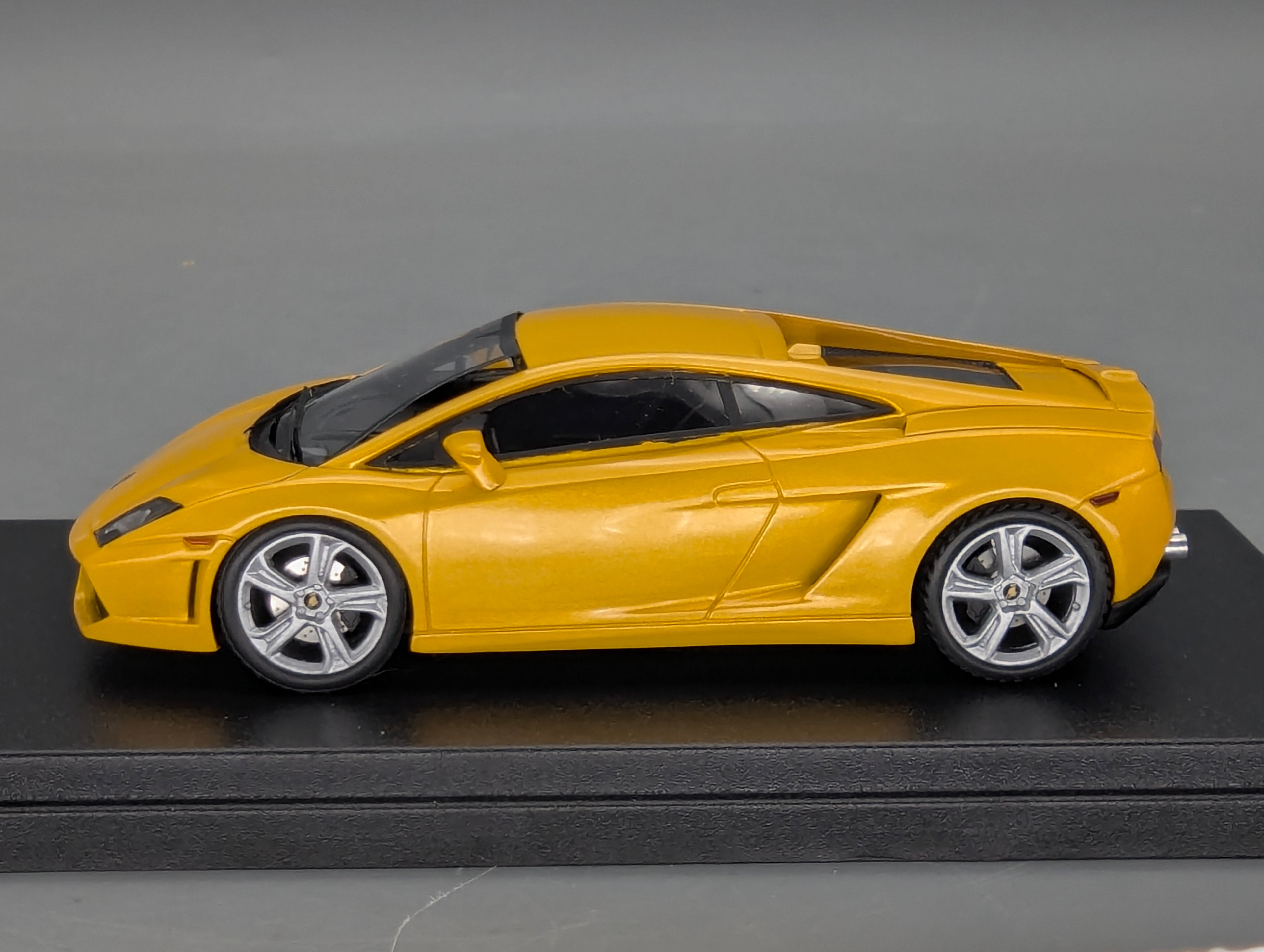 Modellautos 1:43 Looksmart Lamborghini Gallardo LP560-4 Genf 2008 Midas Yellow OVP