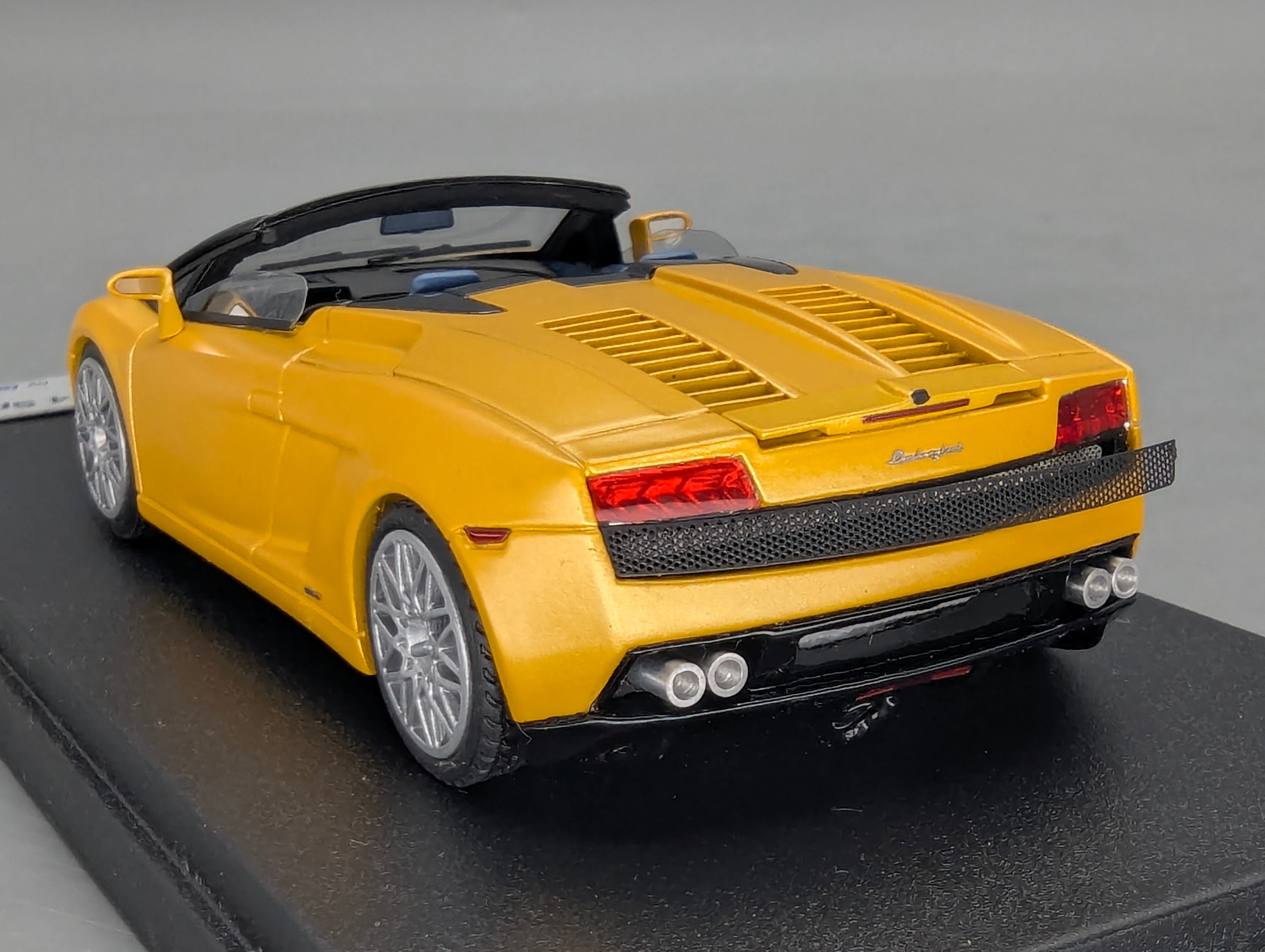 Modellautos 1:43 Looksmart Lamborghini Gallardo LP560-4 Spider 2009 Midas Yellow OVP