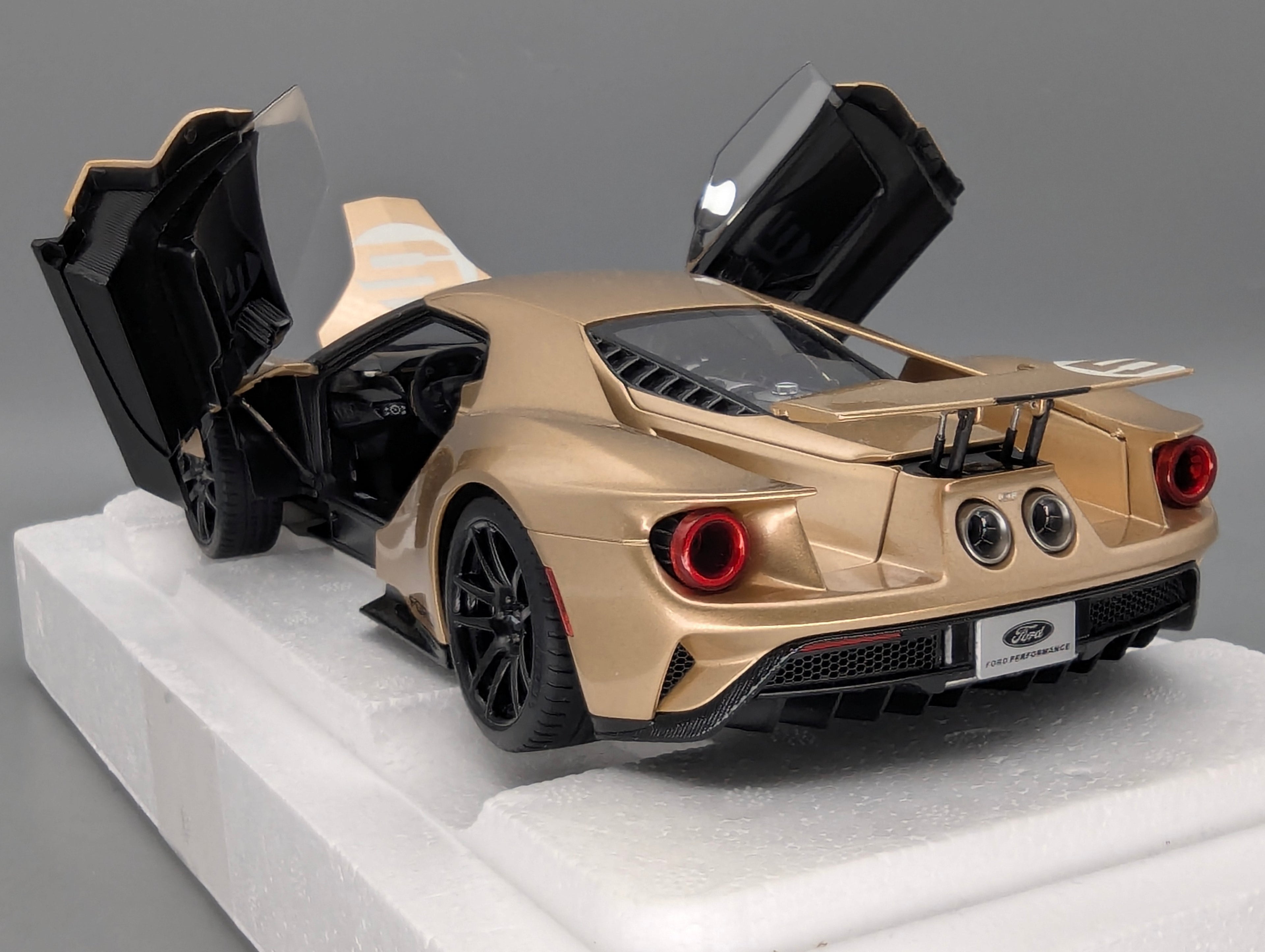 Coches a escala 1:43 Spark S9609 Lamborghini Huracan GT3 EVO FIA Vallelunga 2019 #58 precintado