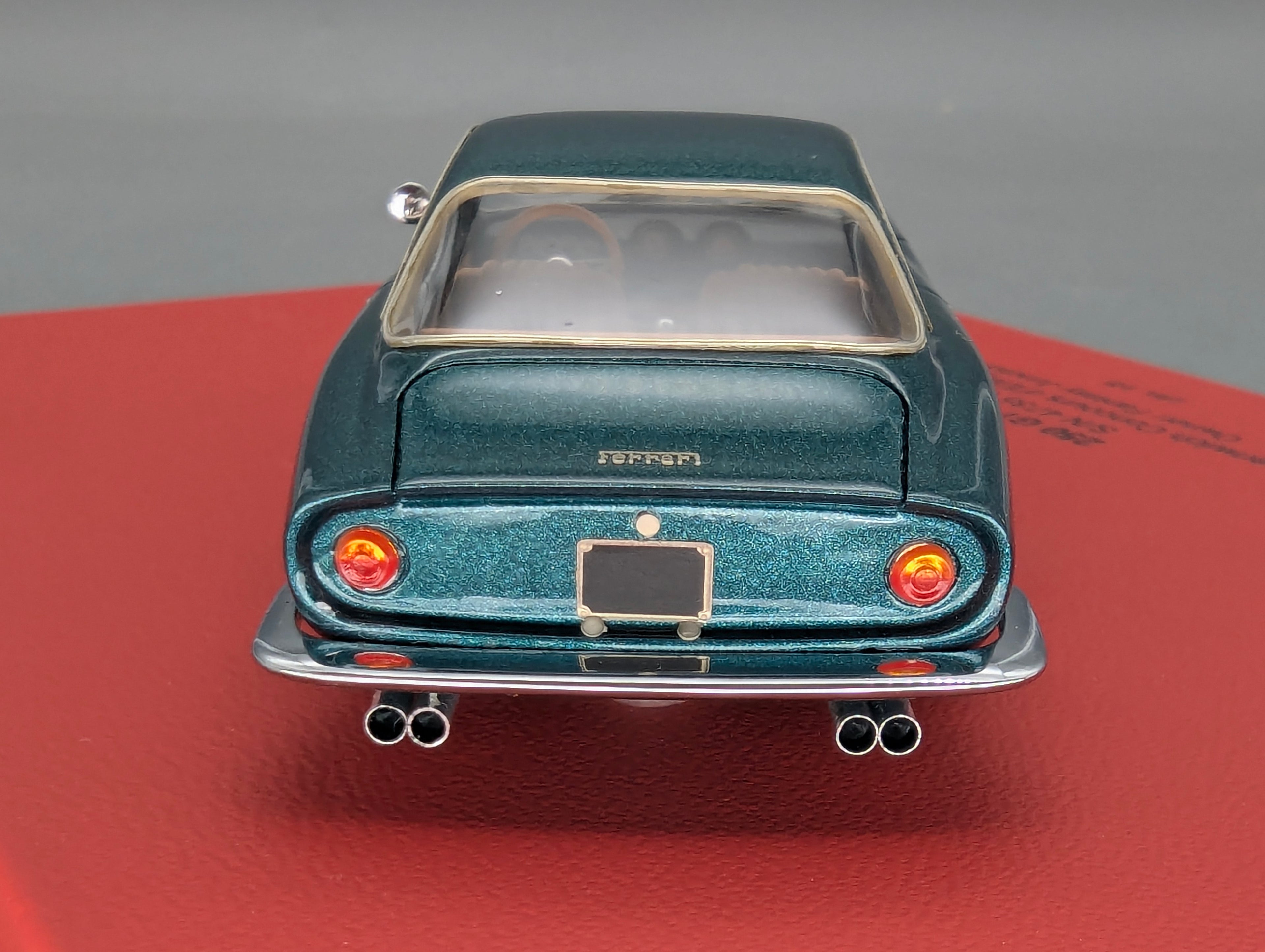 Modellautos 1:43 BBR Ferrari 250 GT Lusso Ltd 01/05 mit großer Vitrine und OVP