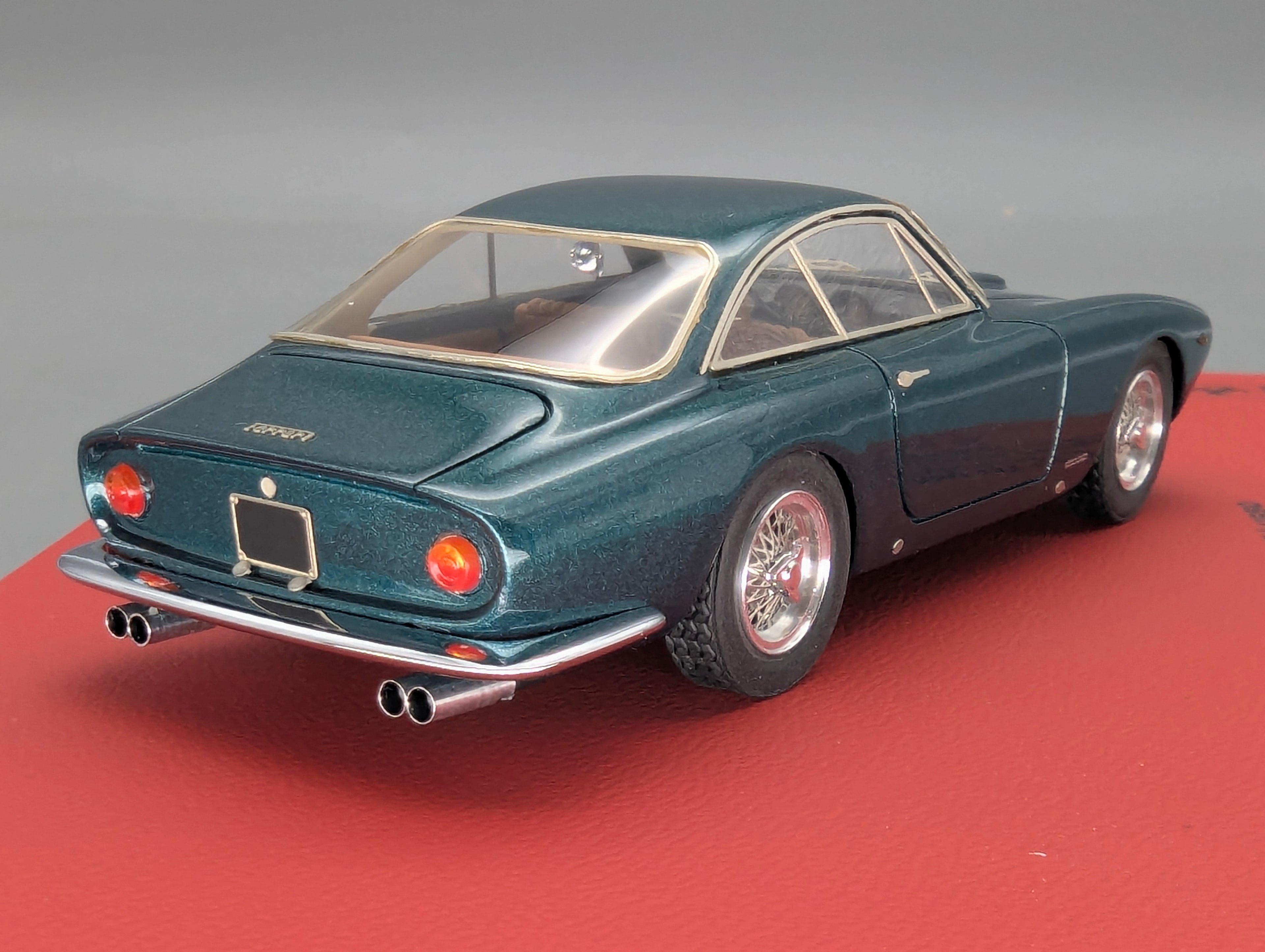 Modellautos 1:43 BBR Ferrari 250 GT Lusso Ltd 01/05 mit großer Vitrine und OVP