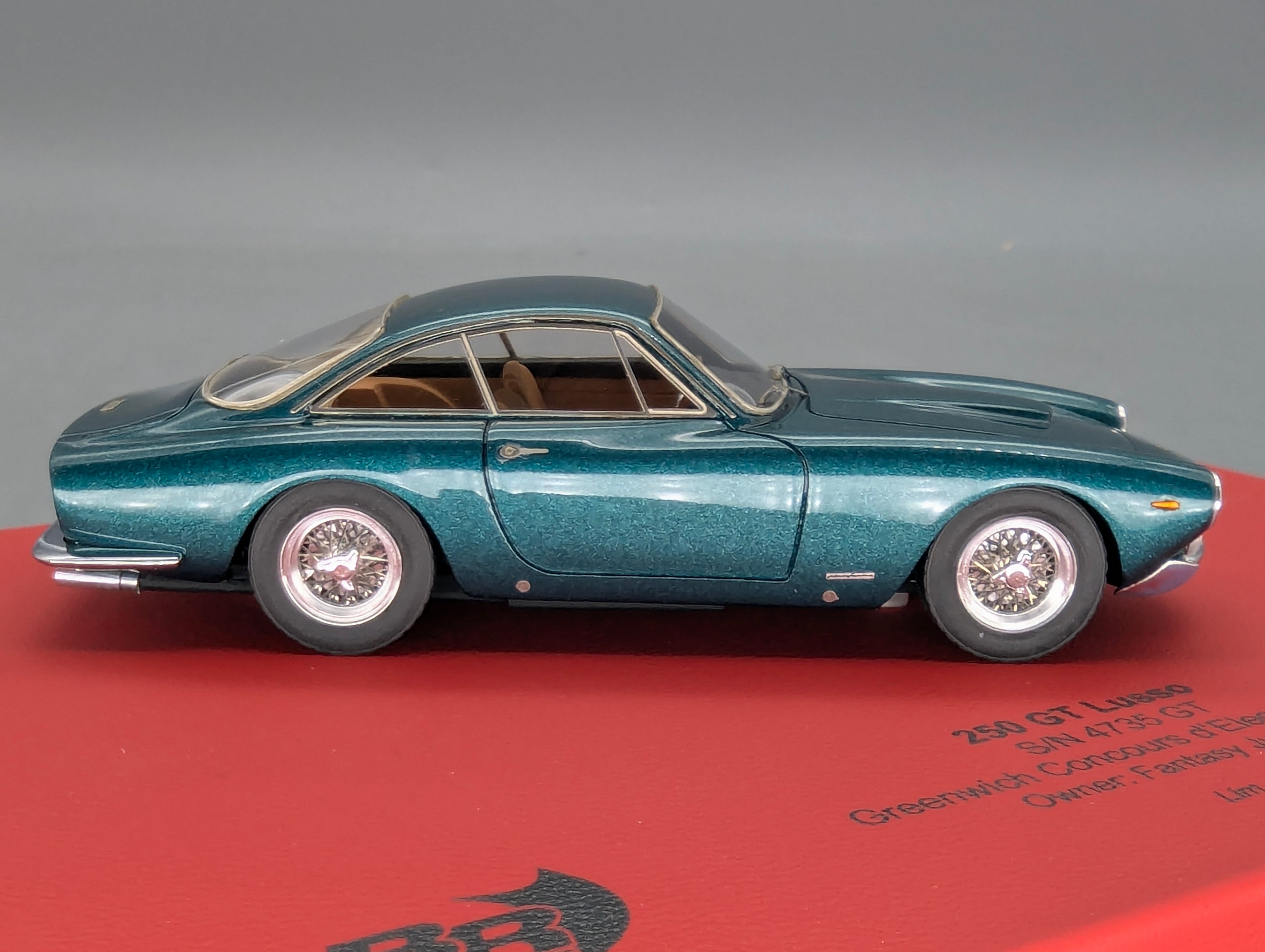 Modellautos 1:43 BBR Ferrari 250 GT Lusso Ltd 01/05 mit großer Vitrine und OVP
