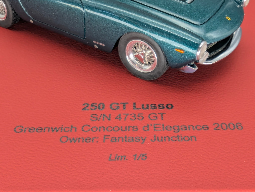 Modellautos 1:43 BBR Ferrari 250 GT Lusso Ltd 01/05 mit großer Vitrine und OVP