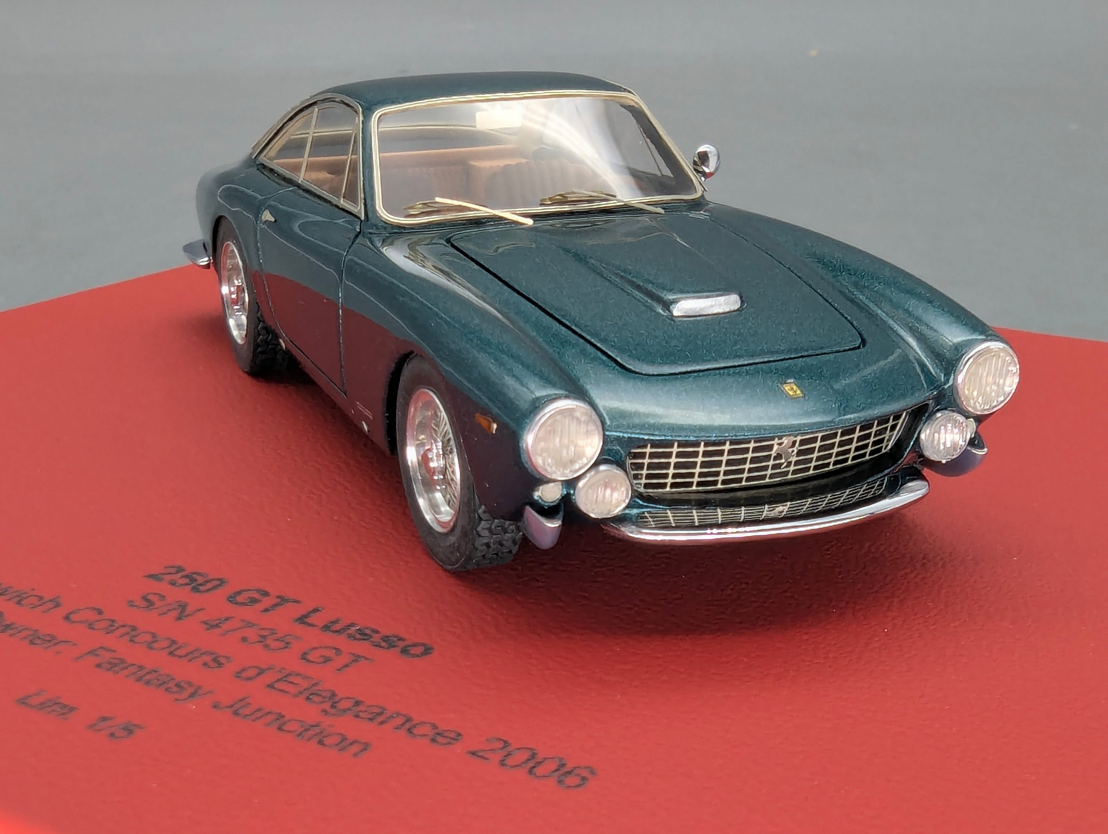 Modellautos 1:43 BBR Ferrari 250 GT Lusso Ltd 01/05 mit großer Vitrine und OVP