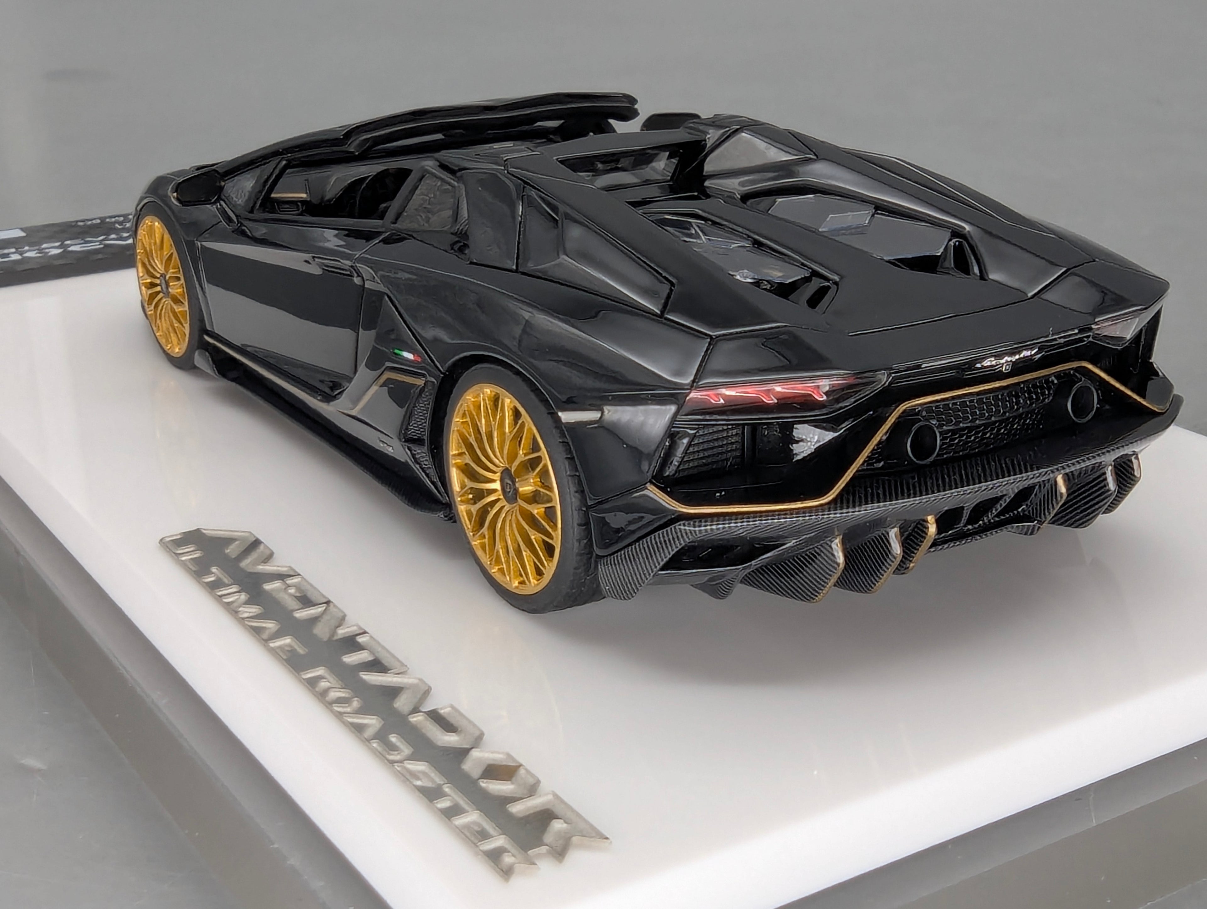 Model Cars 1:43 Spark S9609 Lamborghini Huracan GT3 EVO FIA Vallelunga 2019 #58 OVP