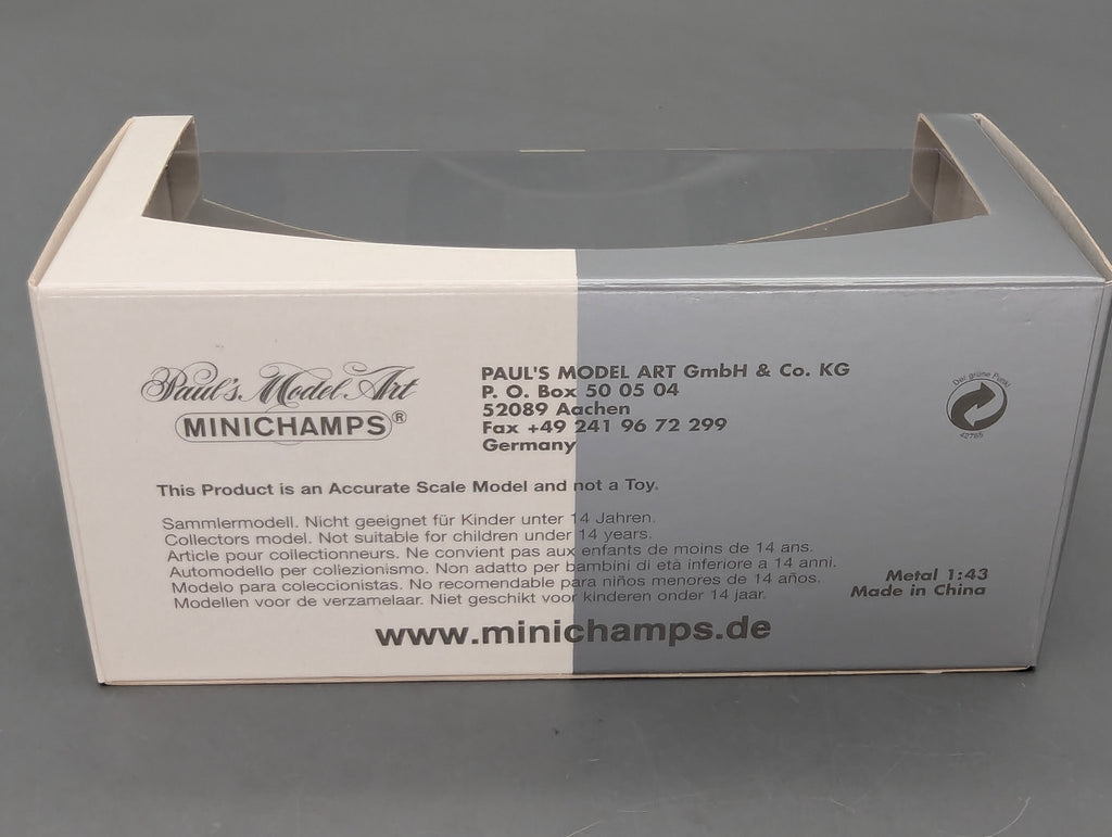 Modellautos 1:43 Minichamps Audi A8 Silber mit Dealer OVP