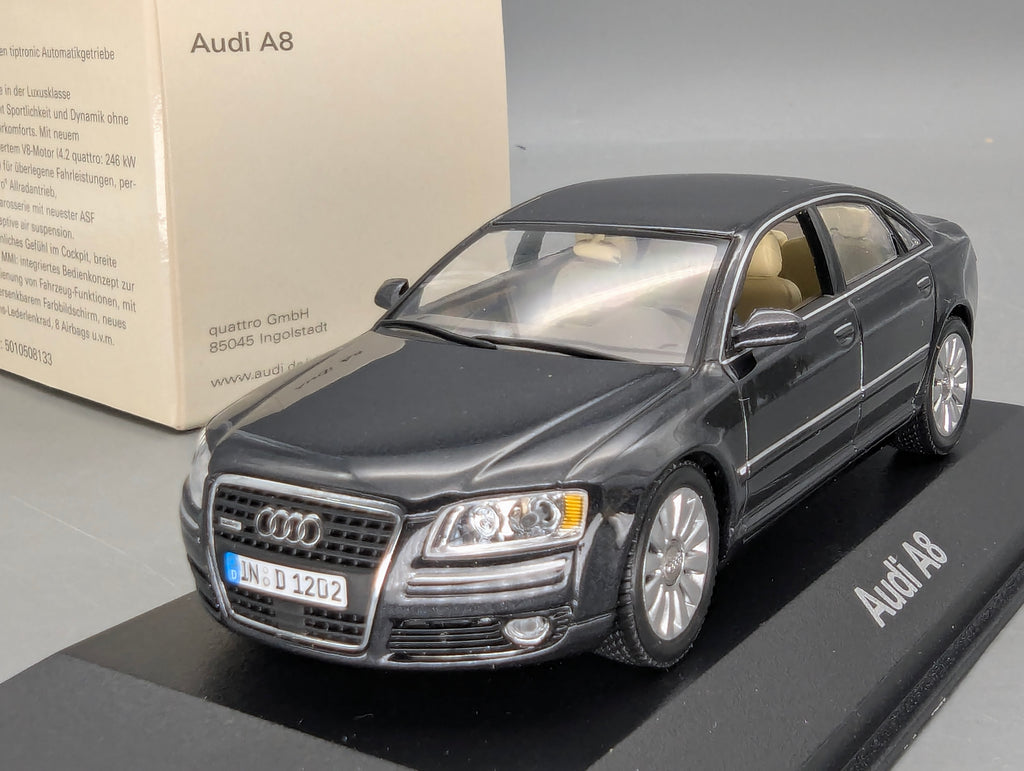 Modellautos 1:43 Minichamps Audi A8 Dunkelblau Metallic mit Dealer OVP
