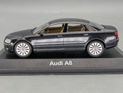 Modellautos 1:43 Minichamps Audi A8 Dunkelblau Metallic mit Dealer OVP