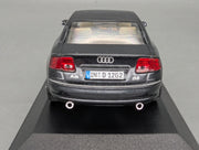 Modellautos 1:43 Minichamps Audi A8 Dunkelblau Metallic mit Dealer OVP