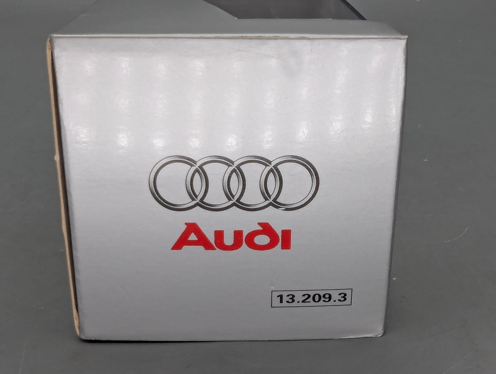 Modellautos 1:43 Minichamps Audi A6 Blau Metallic mit Dealer OVP