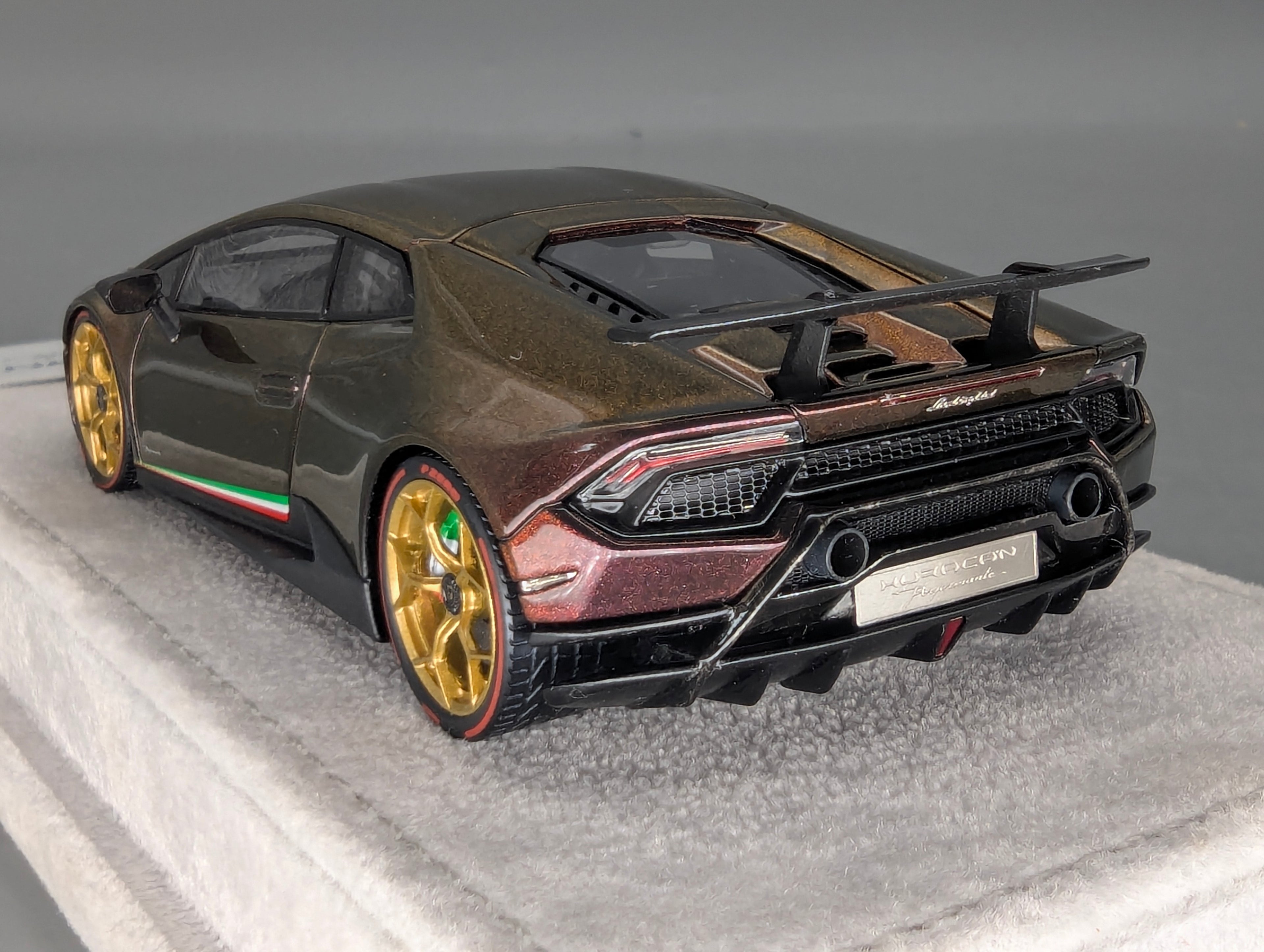 Model Cars 1:43 Spark S9609 Lamborghini Huracan GT3 EVO FIA Vallelunga 2019 #58 OVP