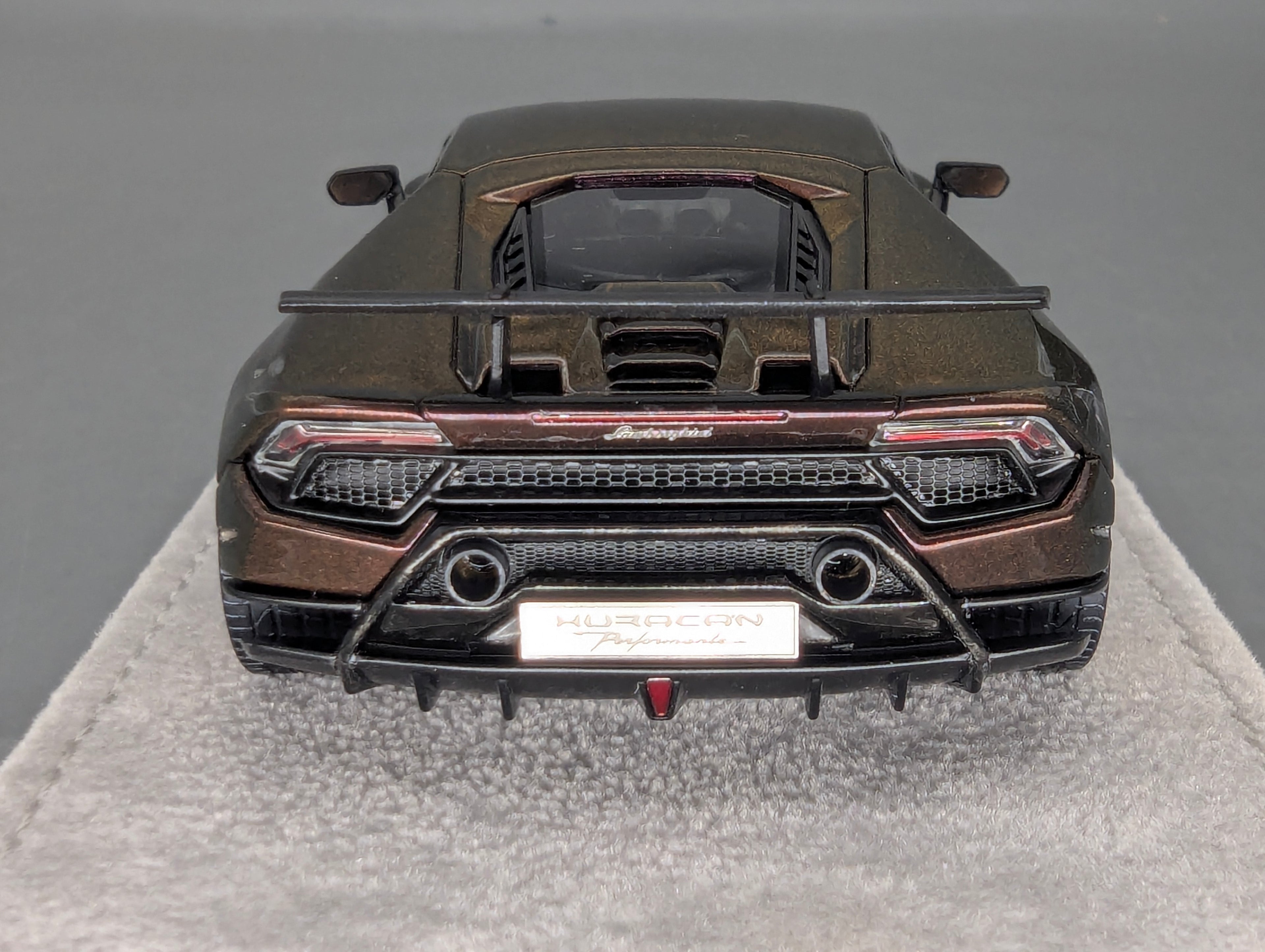 Model Cars 1:43 Spark S9609 Lamborghini Huracan GT3 EVO FIA Vallelunga 2019 #58 OVP