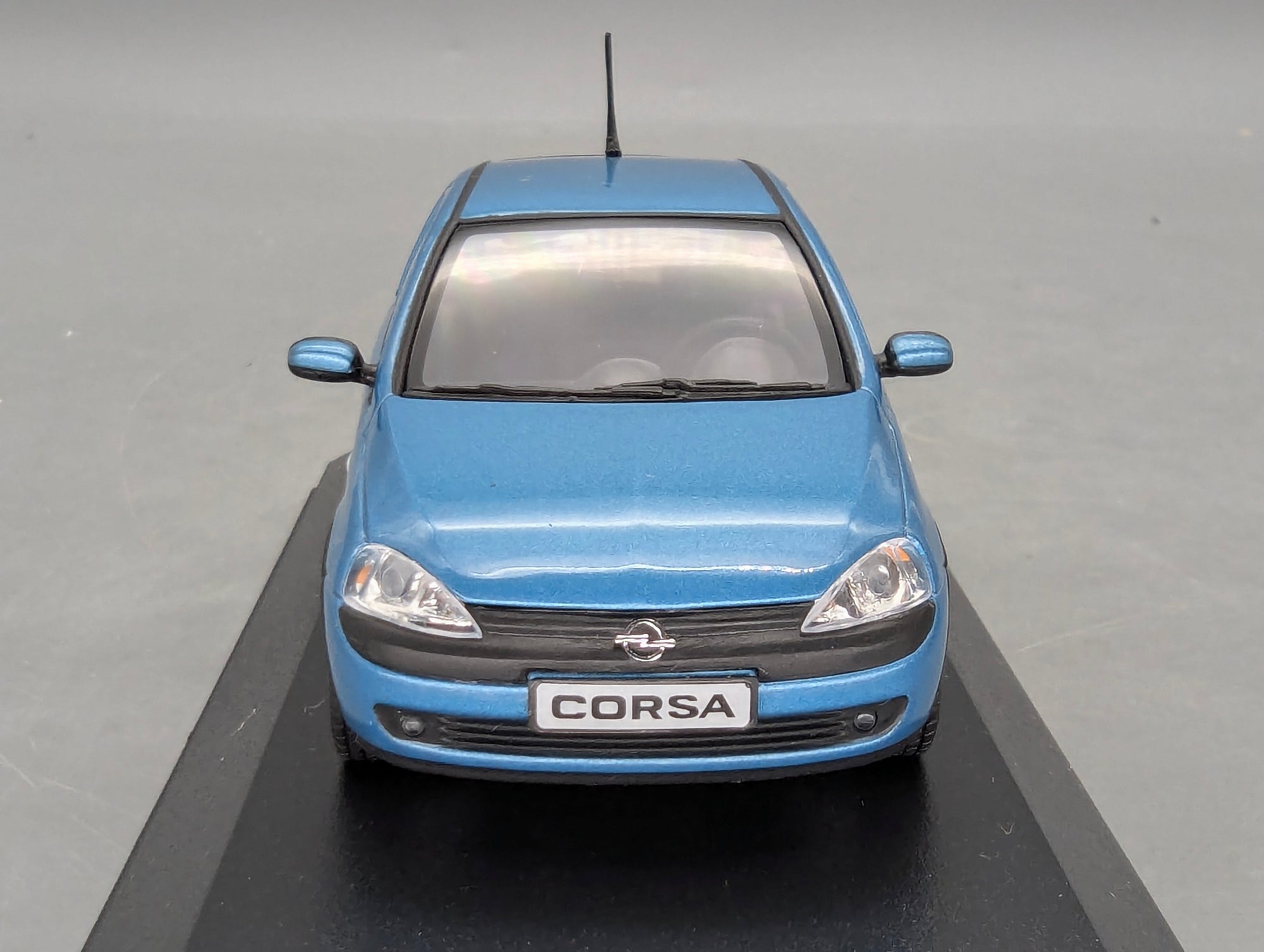 Coches en miniatura 1:43 Minichamps Mercedes Benz SL65 AMG Black Series Plata con embalaje original