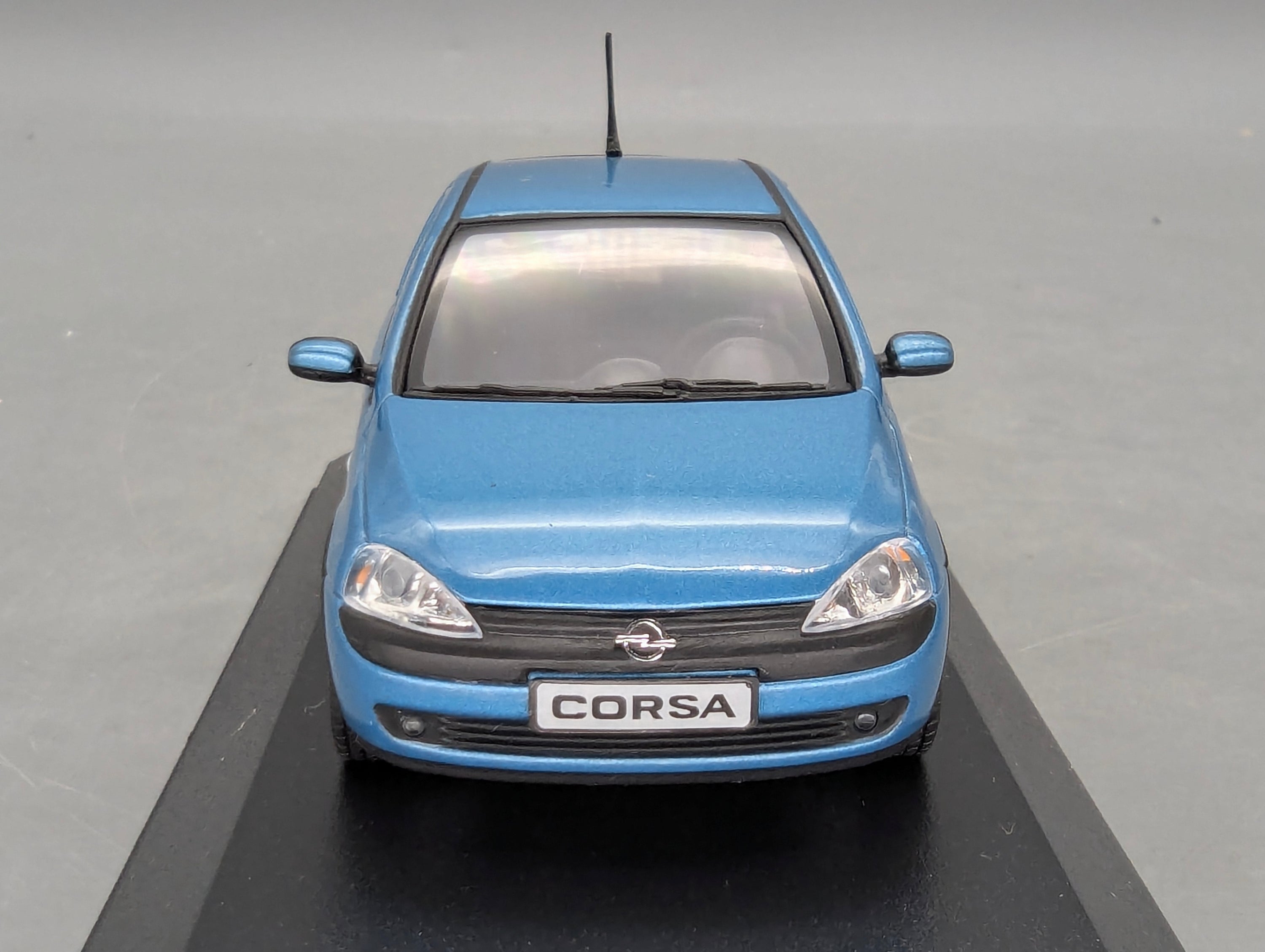 Coches en miniatura 1:43 Minichamps Mercedes Benz SL65 AMG Black Series Plata con embalaje original