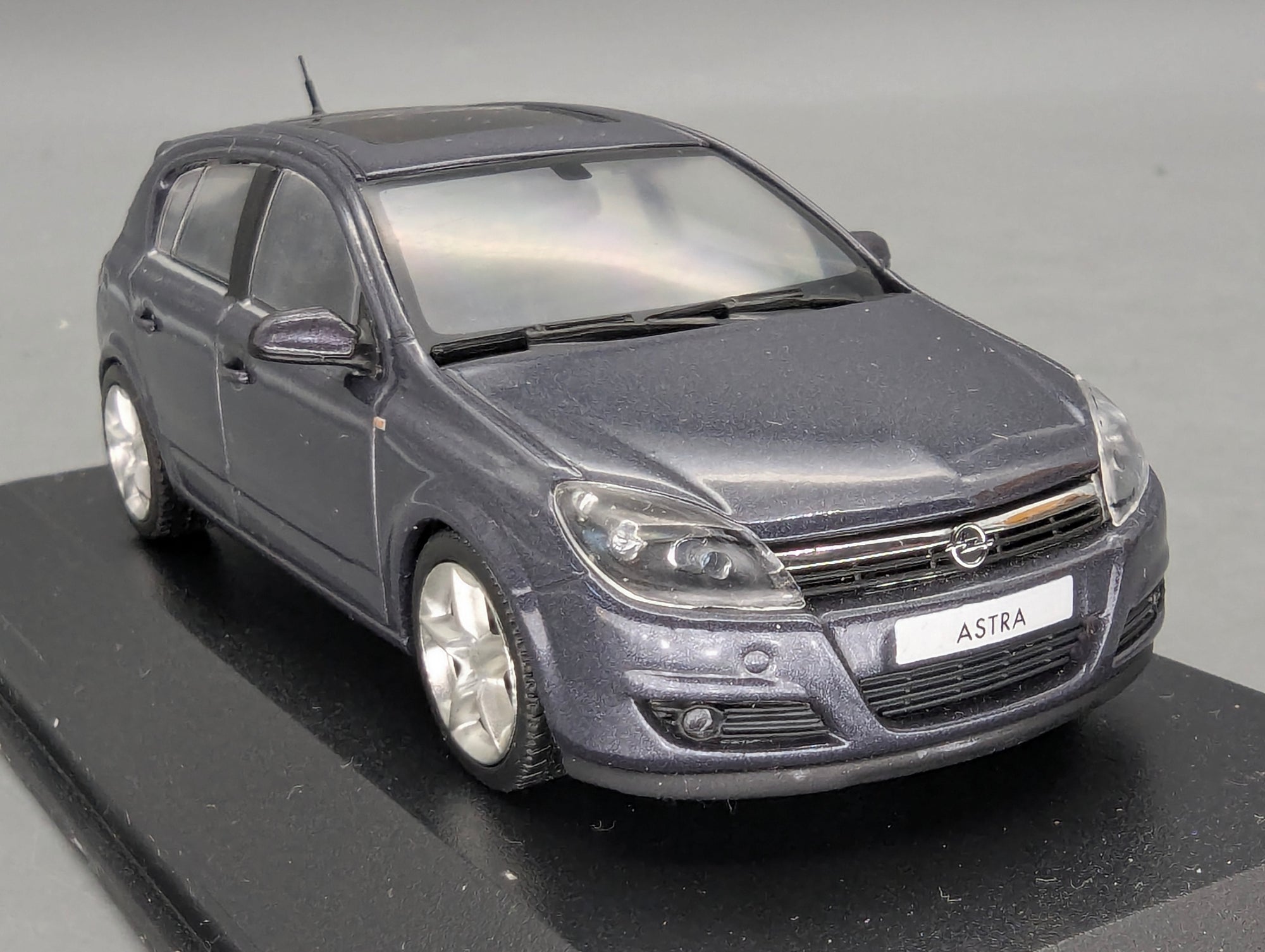 Coches en miniatura 1:43 Minichamps Mercedes Benz SL65 AMG Black Series Plata con embalaje original