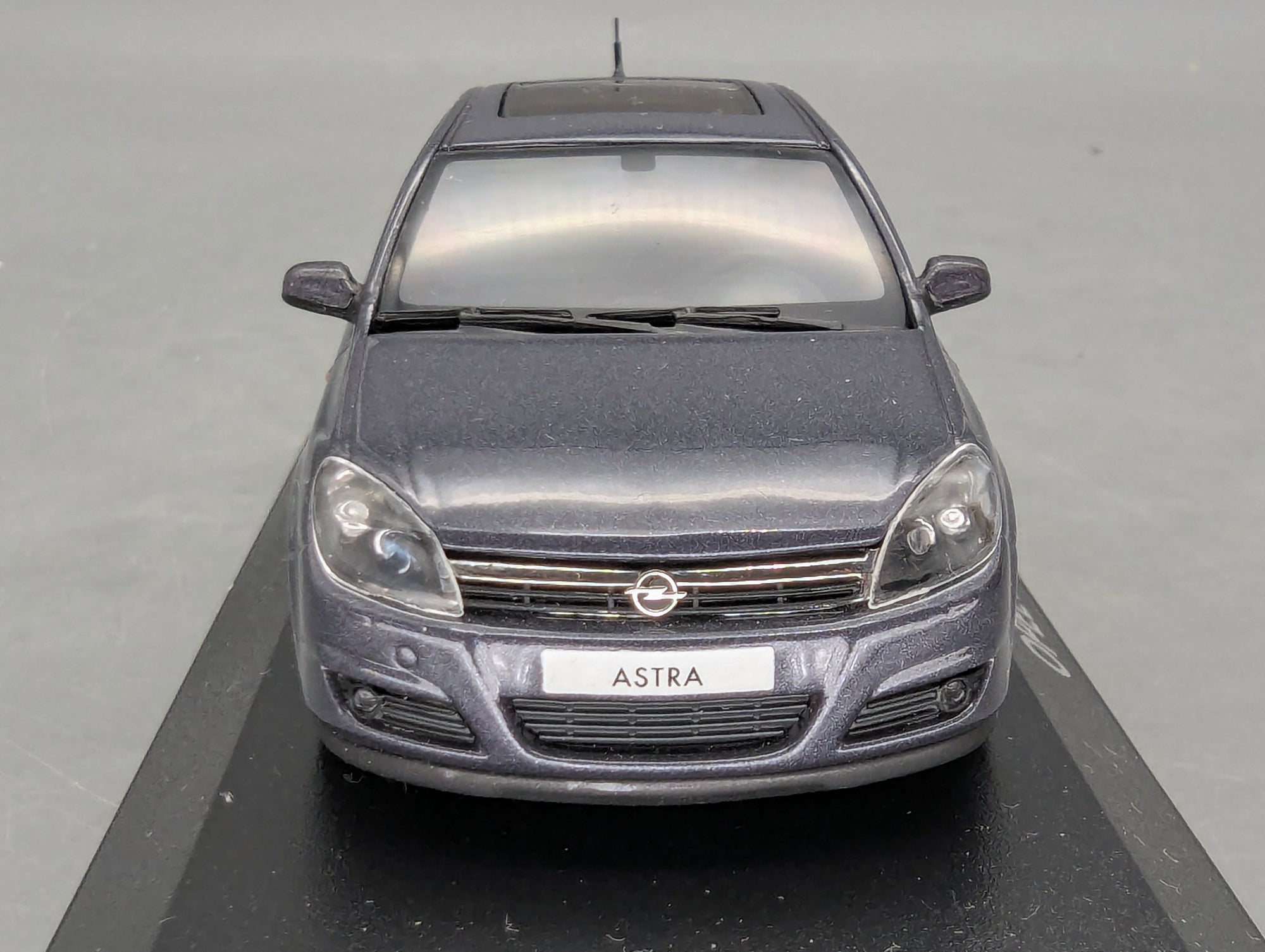 Coches en miniatura 1:43 Minichamps Mercedes Benz SL65 AMG Black Series Plata con embalaje original