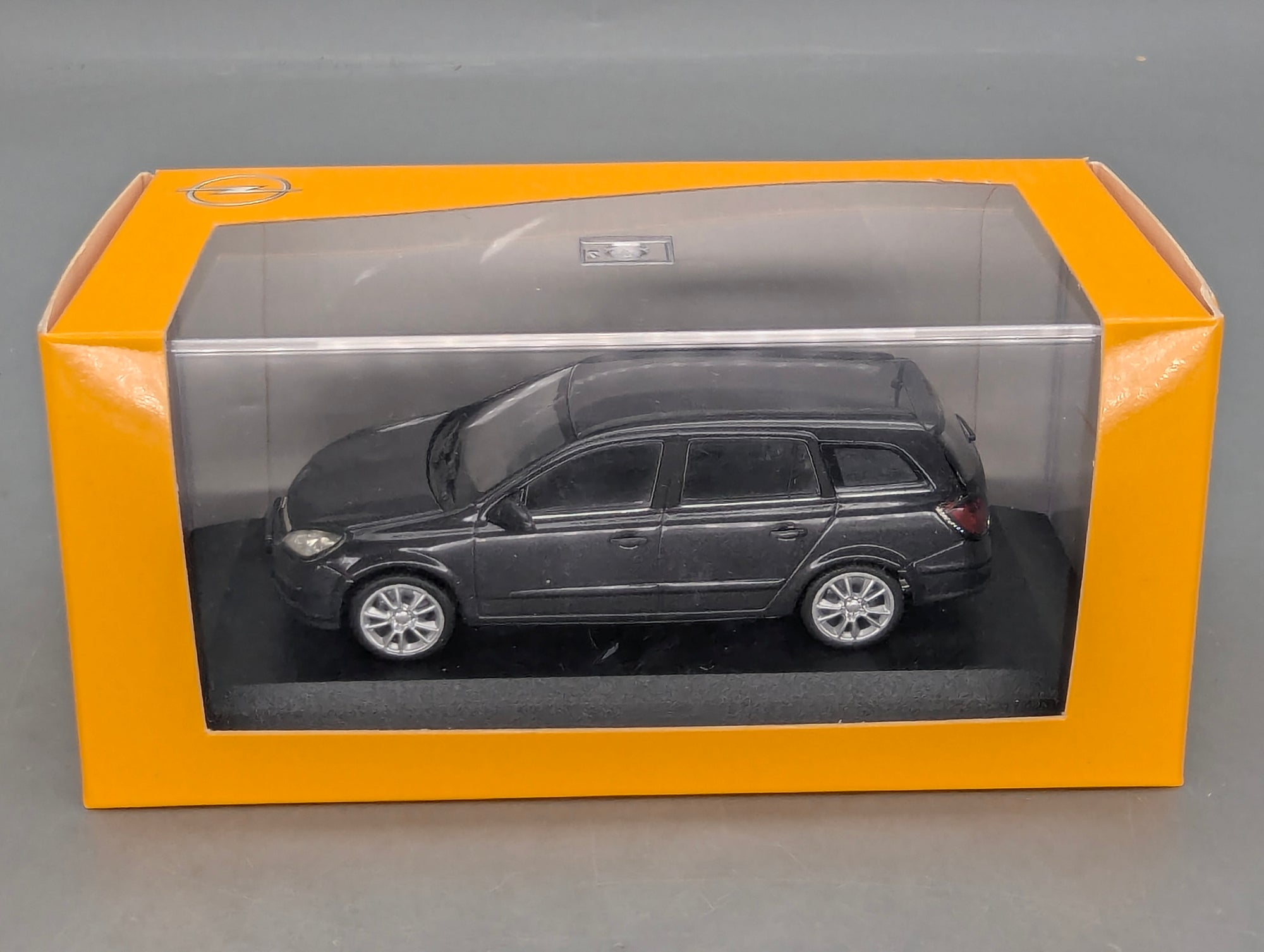 Model Cars 1:43 Minichamps Mercedes Benz SL65 AMG Black Series Silver with original packaging