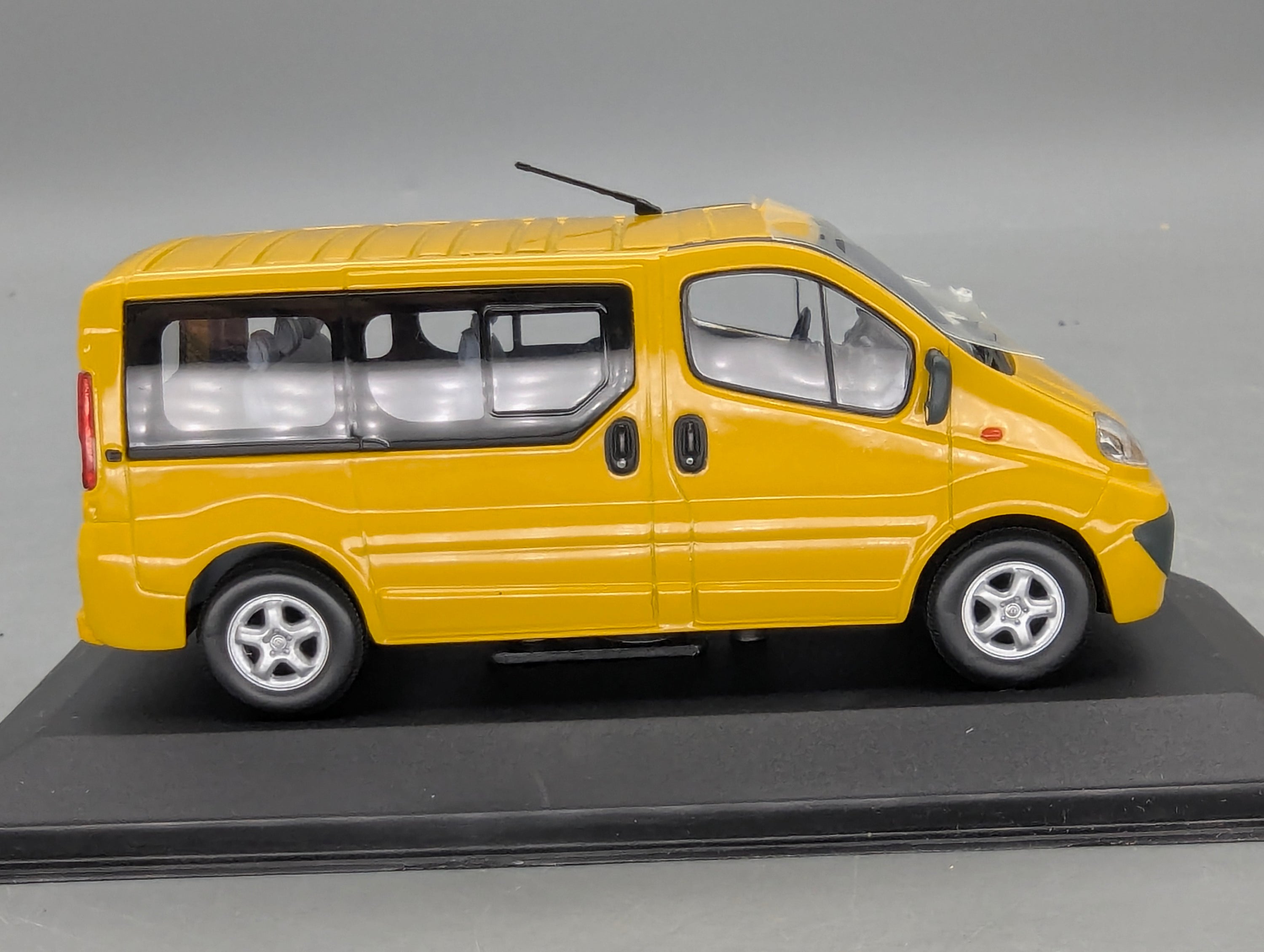 Model Cars 1:43 Minichamps Mercedes Benz SL65 AMG Black Series Silver with original packaging