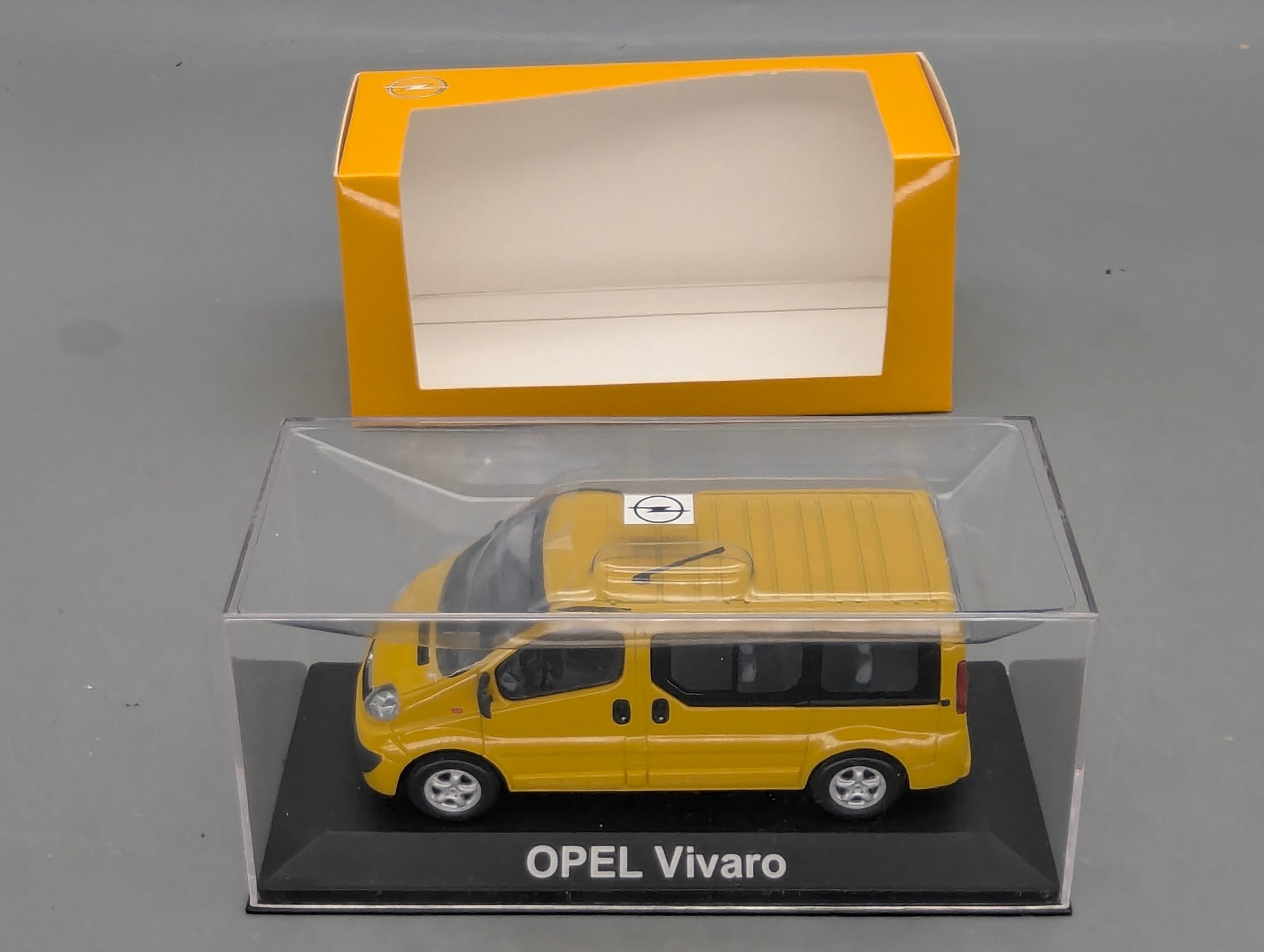 Model Cars 1:43 Minichamps Mercedes Benz SL65 AMG Black Series Silver with original packaging