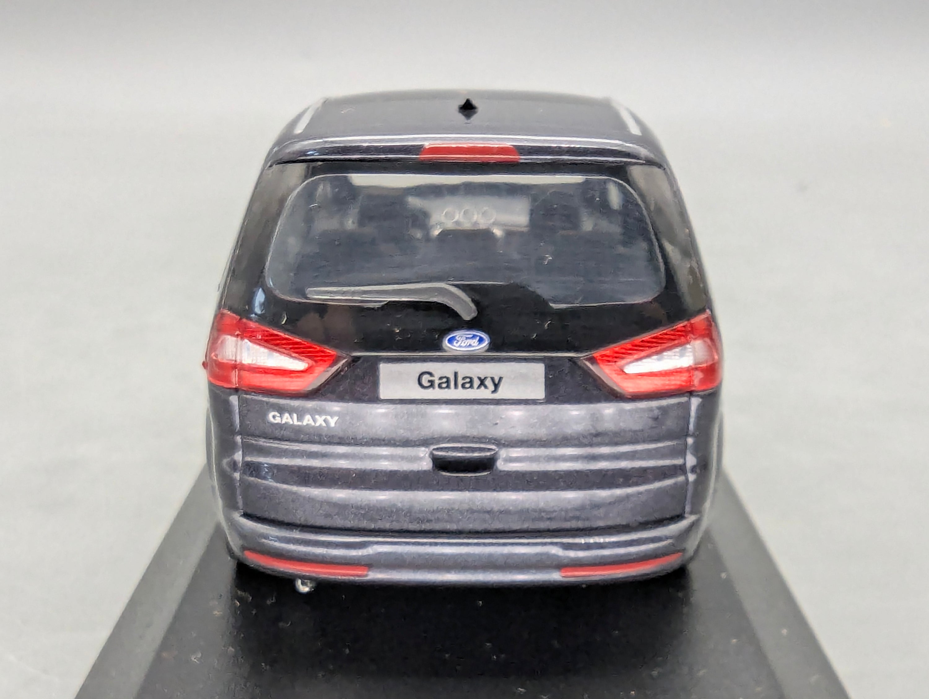 Coches en miniatura 1:43 Minichamps Mercedes Benz SL65 AMG Black Series Plata con embalaje original