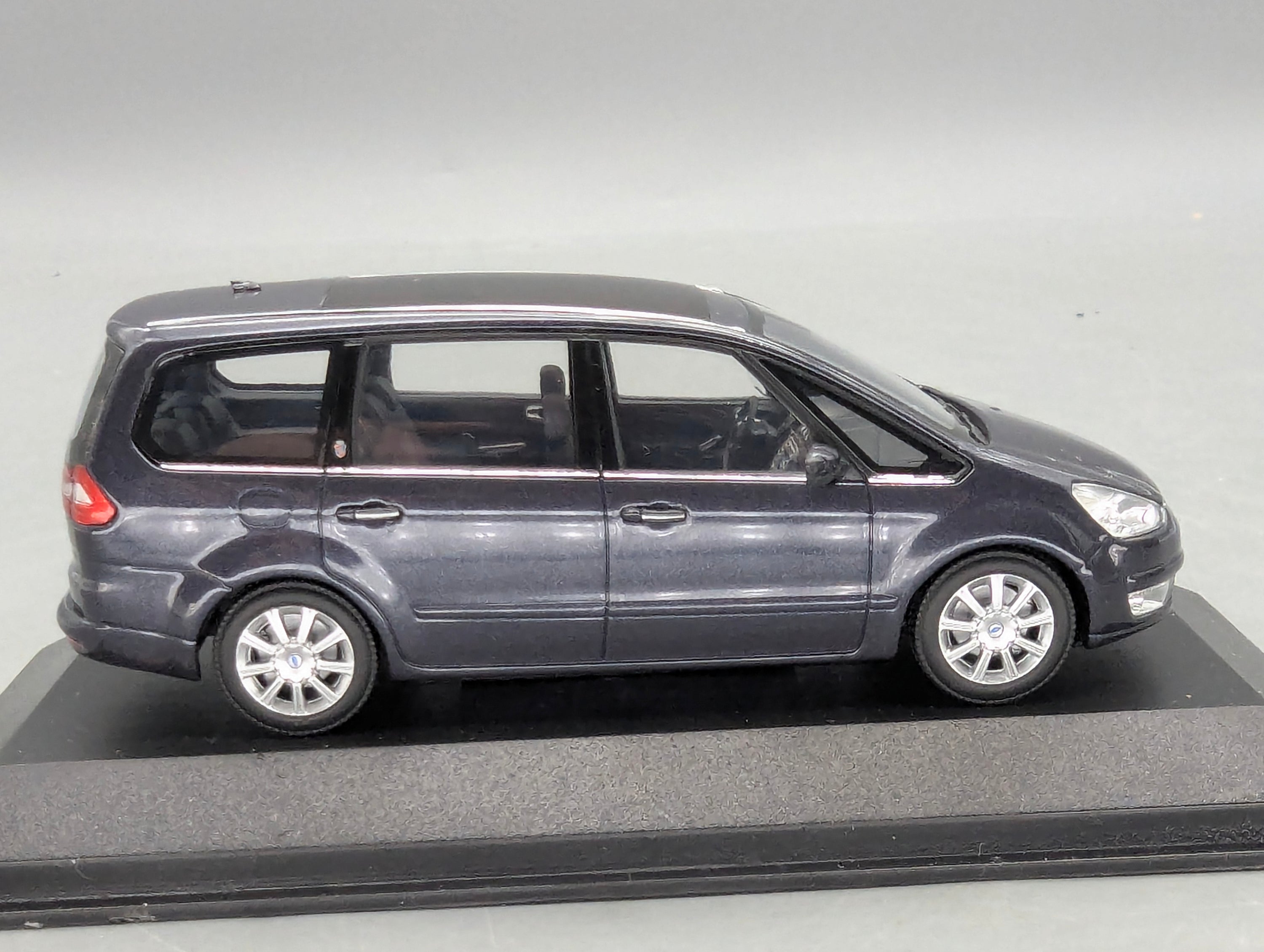 Coches en miniatura 1:43 Minichamps Mercedes Benz SL65 AMG Black Series Plata con embalaje original
