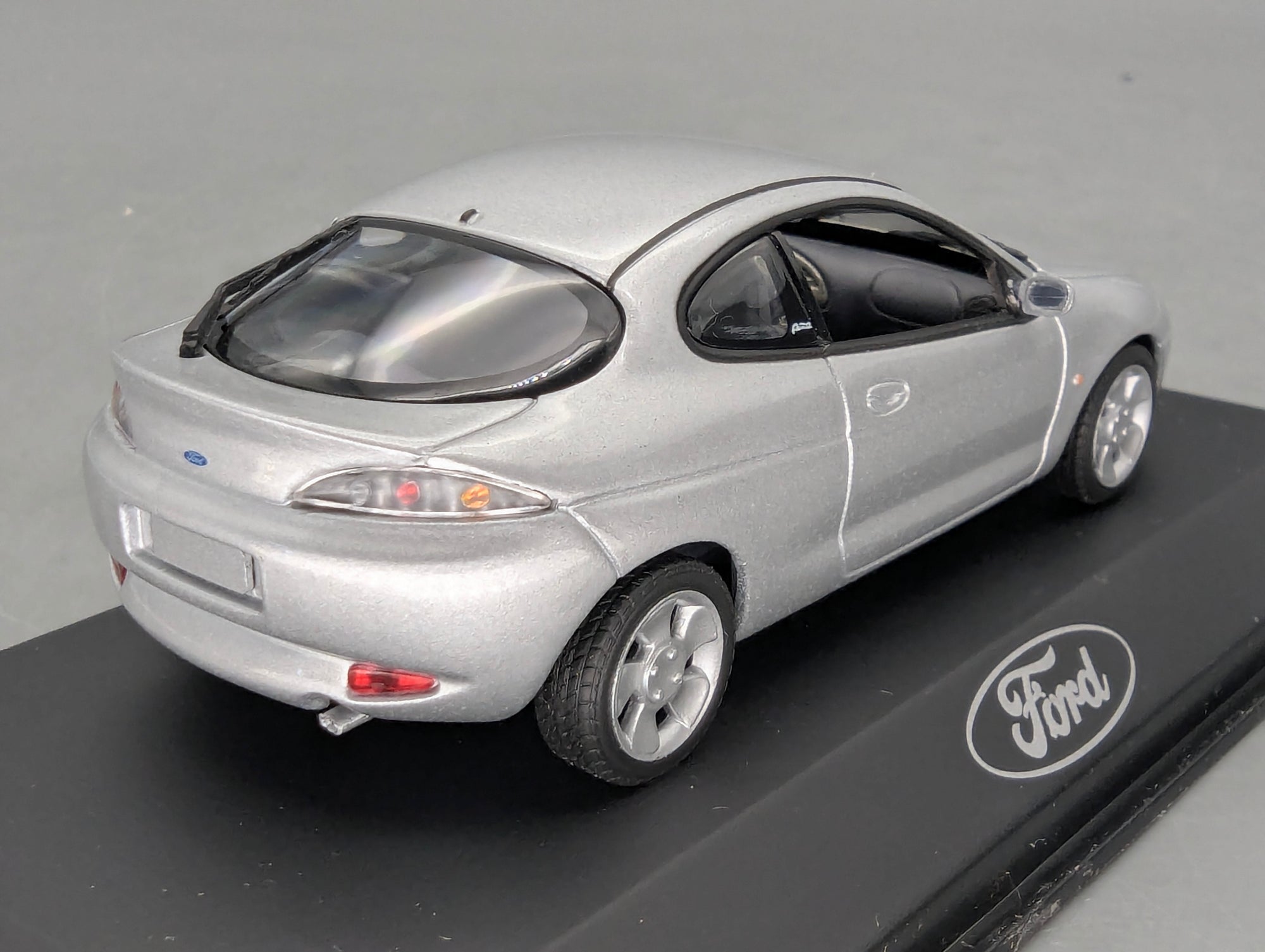 Coches en miniatura 1:43 Minichamps Mercedes Benz SL65 AMG Black Series Plata con embalaje original