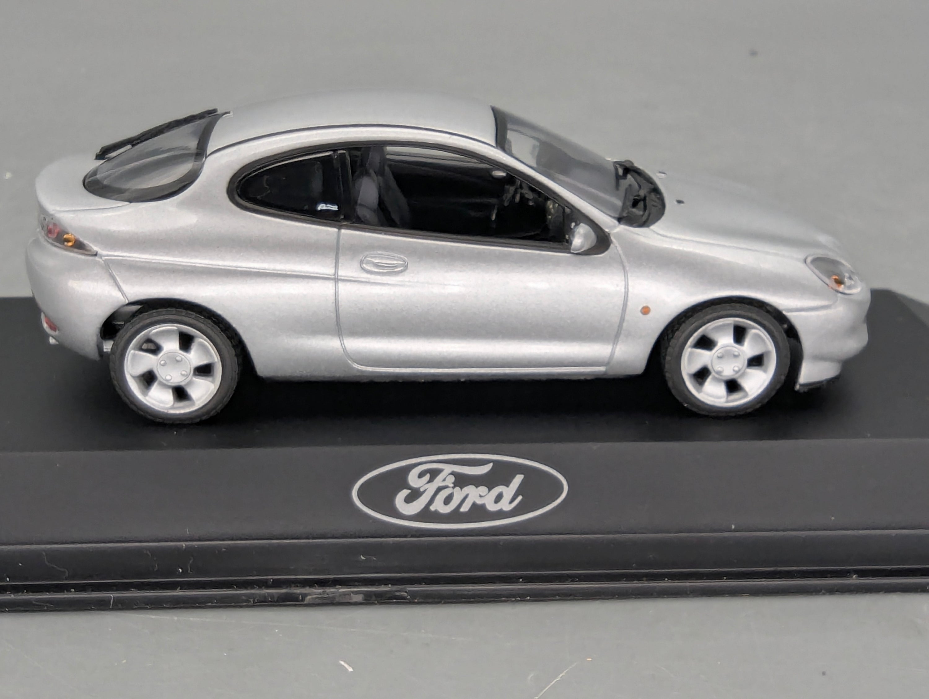 Coches en miniatura 1:43 Minichamps Mercedes Benz SL65 AMG Black Series Plata con embalaje original