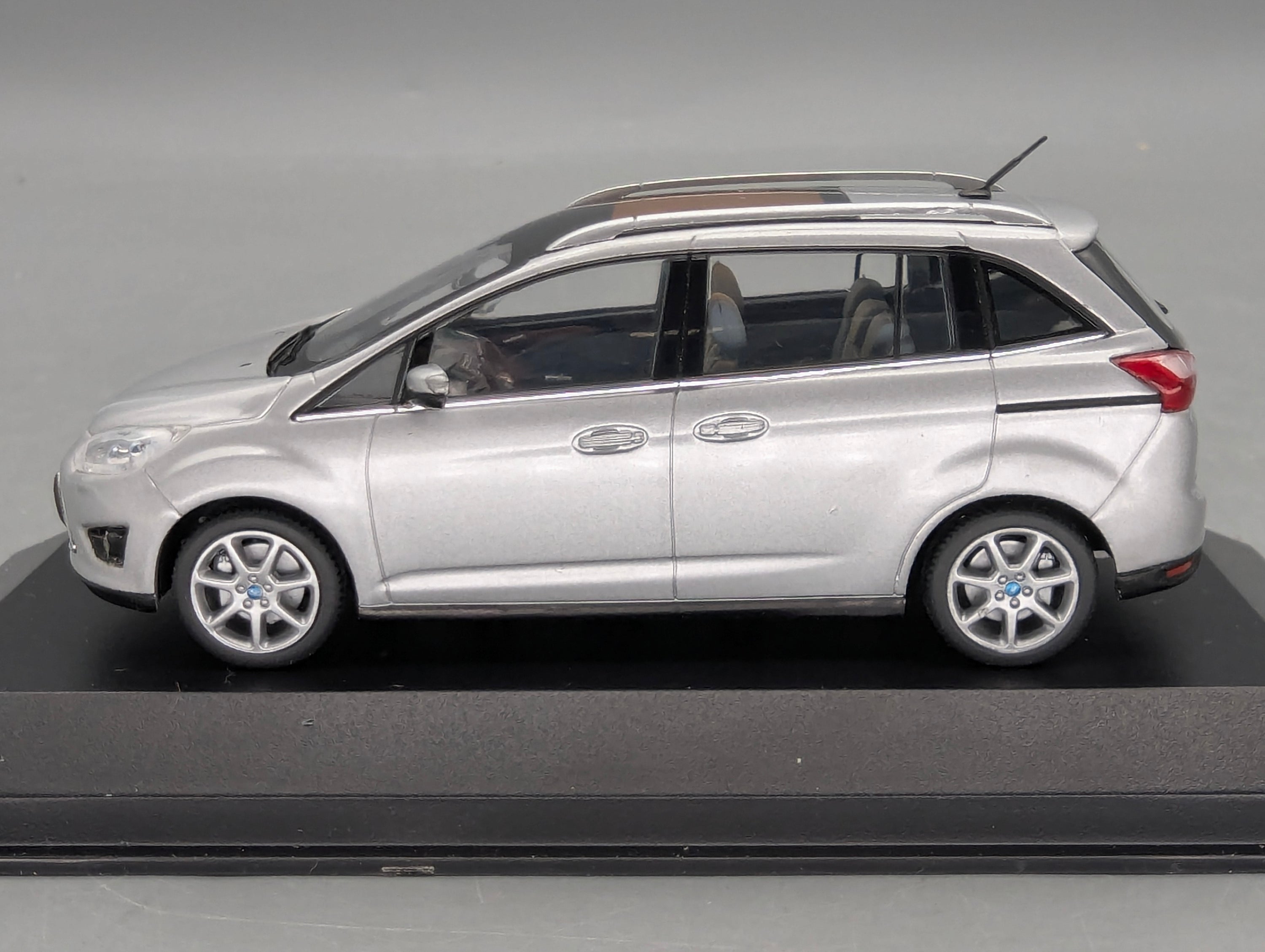 Model Cars 1:43 Minichamps Mercedes Benz SL65 AMG Black Series Silver with original packaging