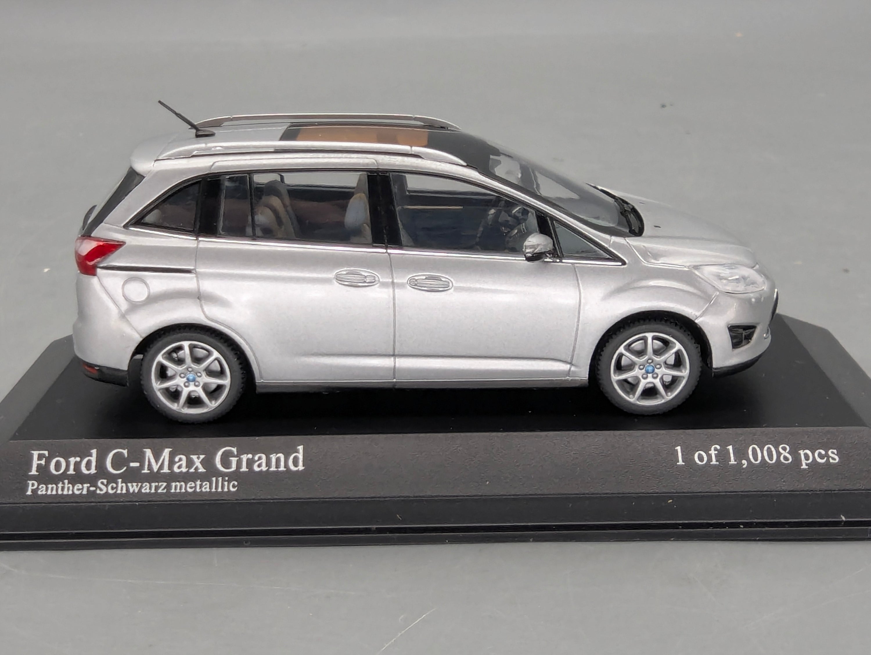 Model Cars 1:43 Minichamps Mercedes Benz SL65 AMG Black Series Silver with original packaging