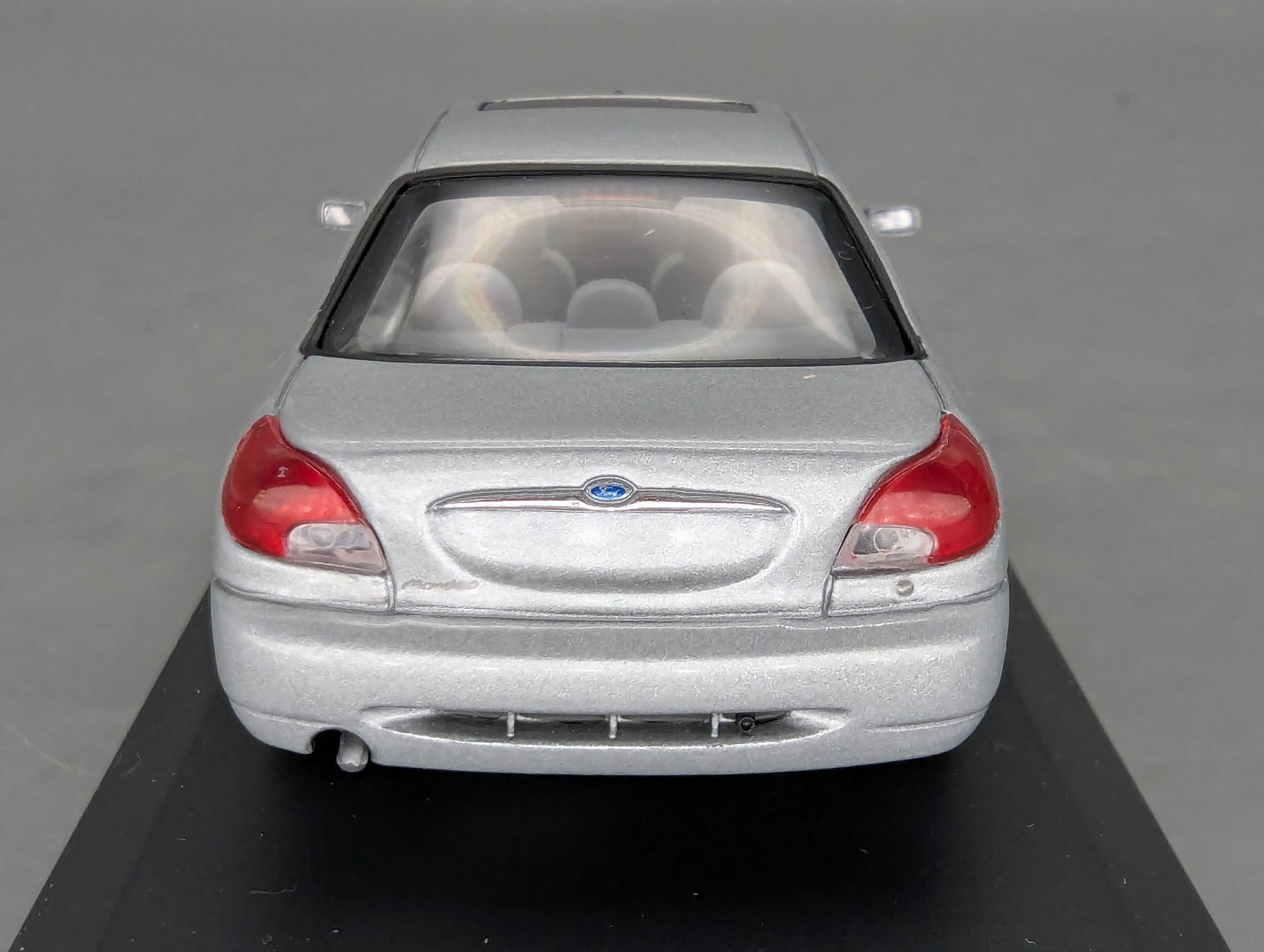 Coches en miniatura 1:43 Minichamps Mercedes Benz SL65 AMG Black Series Plata con embalaje original