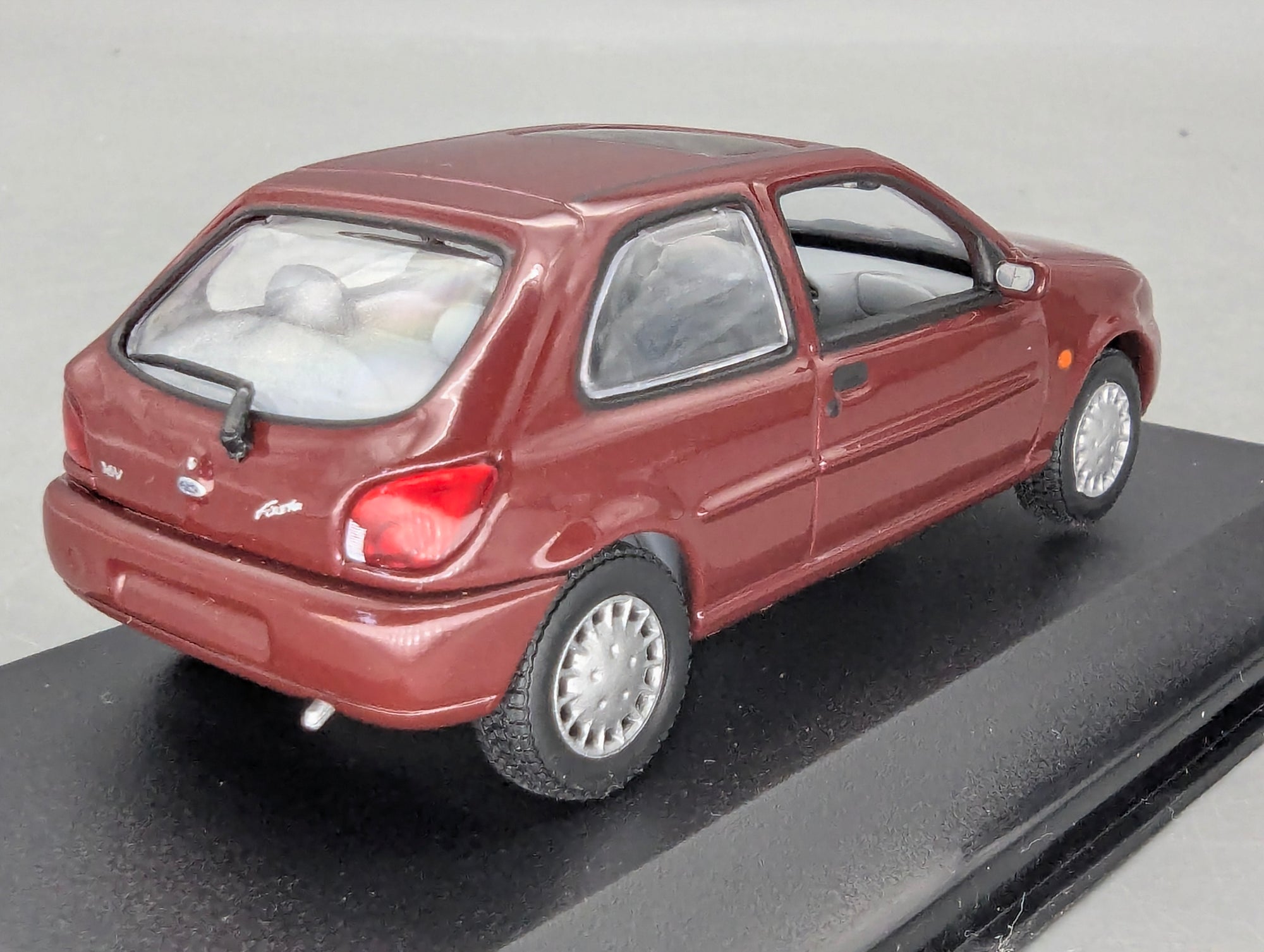 Model Cars 1:43 Minichamps Mercedes Benz SL65 AMG Black Series Silver with original packaging