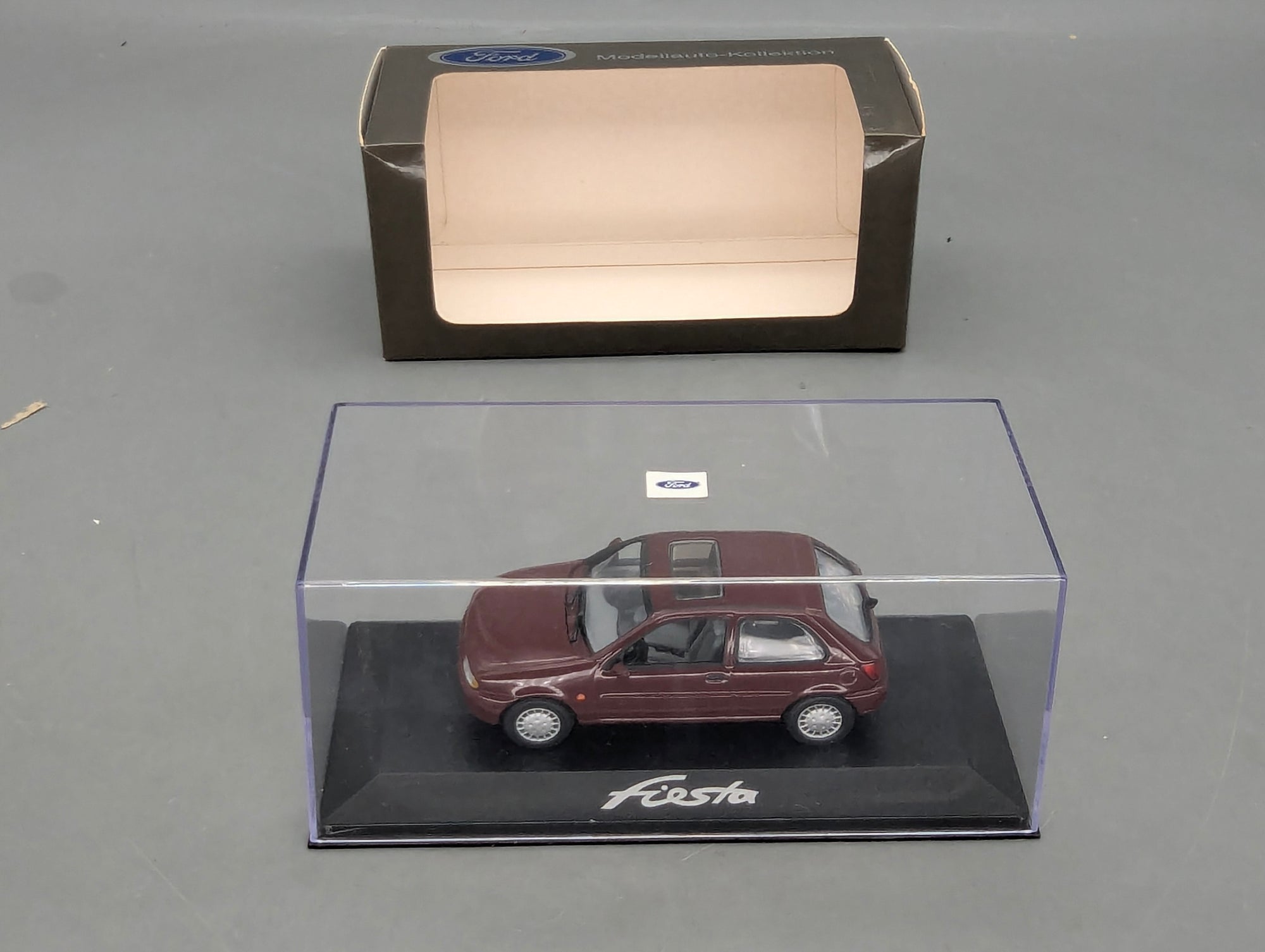 Model Cars 1:43 Minichamps Mercedes Benz SL65 AMG Black Series Silver with original packaging