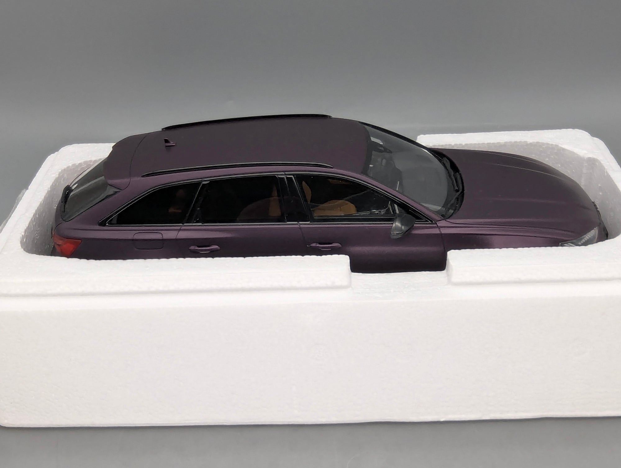 Model Cars 1:43 Minichamps Mercedes Benz SL65 AMG Black Series Silver with original packaging