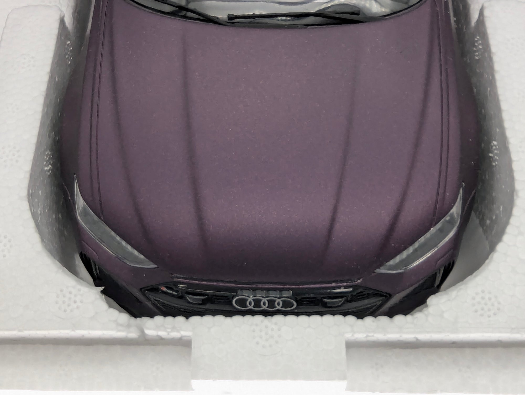 Model Cars 1:43 Minichamps Mercedes Benz SL65 AMG Black Series Silver with original packaging