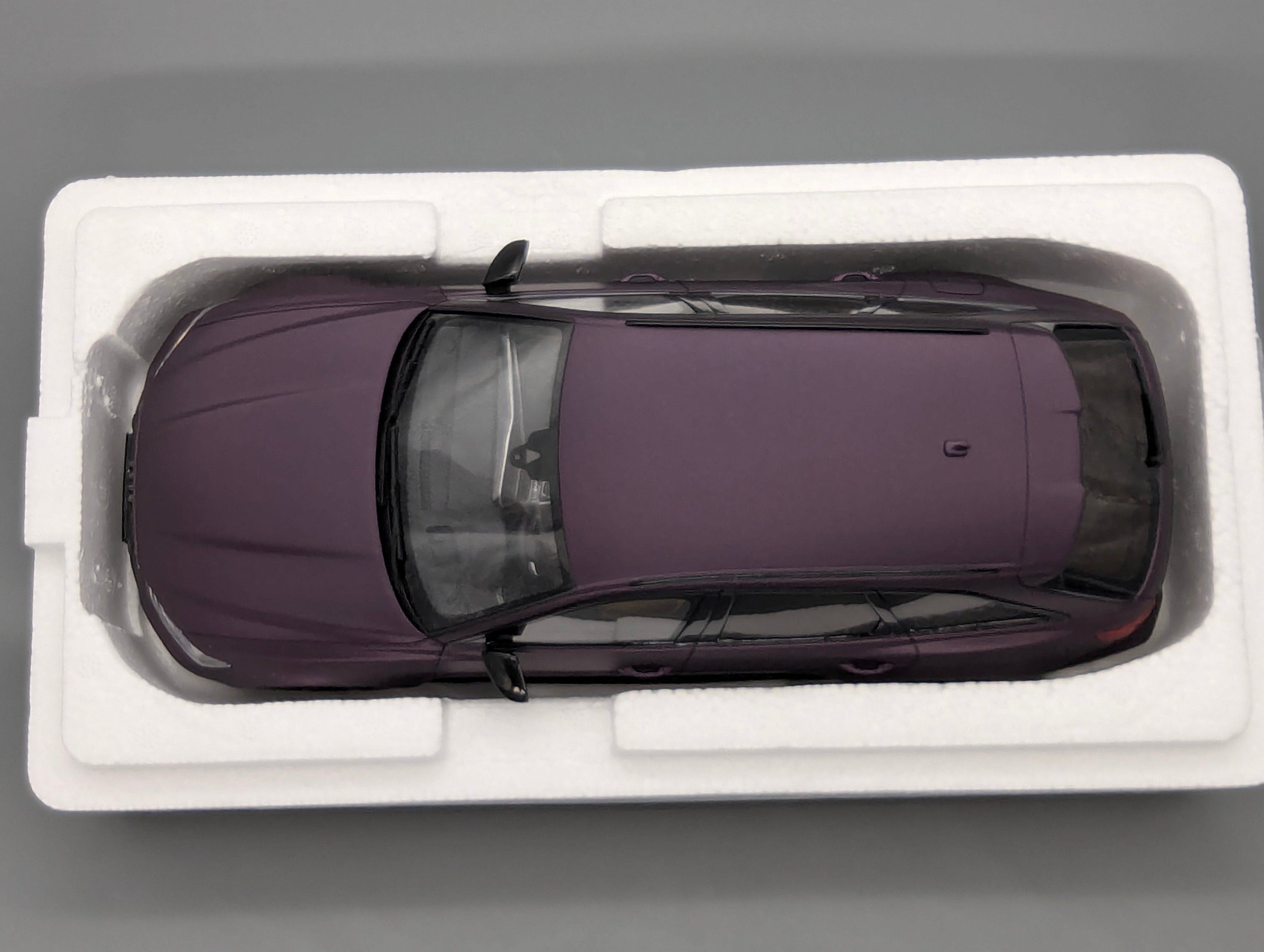 Model Cars 1:43 Minichamps Mercedes Benz SL65 AMG Black Series Silver with original packaging