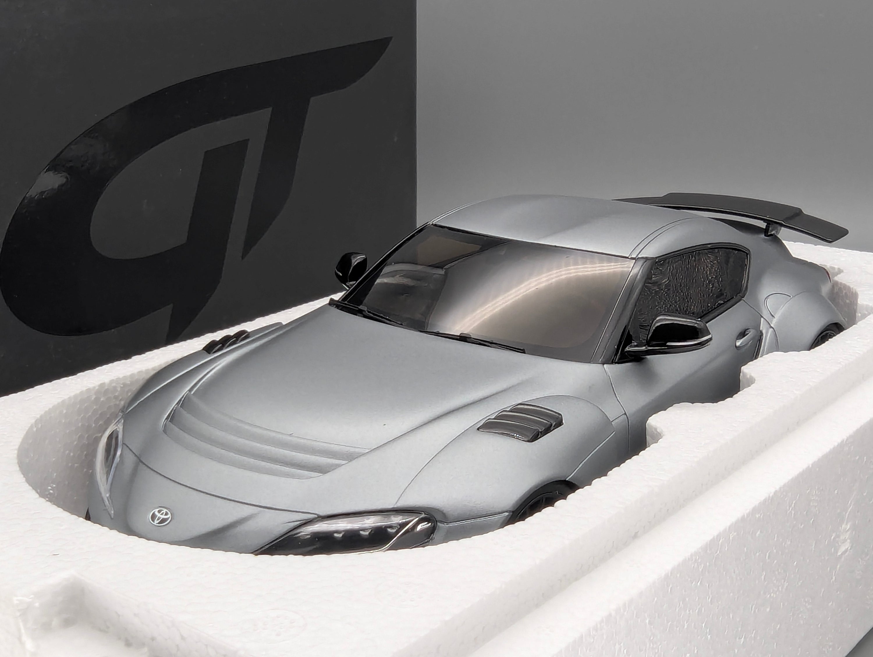 Coches en miniatura 1:43 Minichamps Mercedes Benz SL65 AMG Black Series Plata con embalaje original