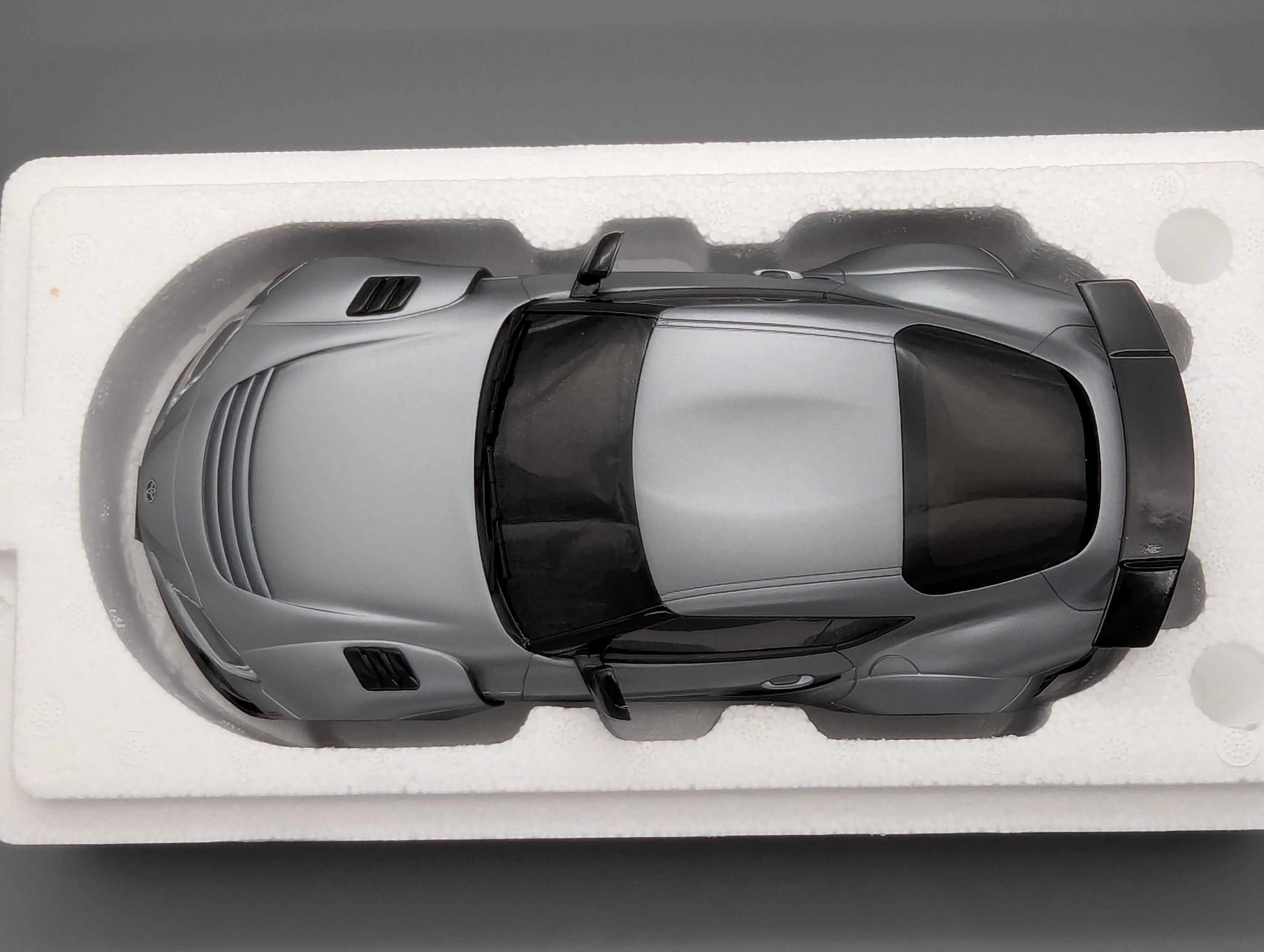 Coches en miniatura 1:43 Minichamps Mercedes Benz SL65 AMG Black Series Plata con embalaje original