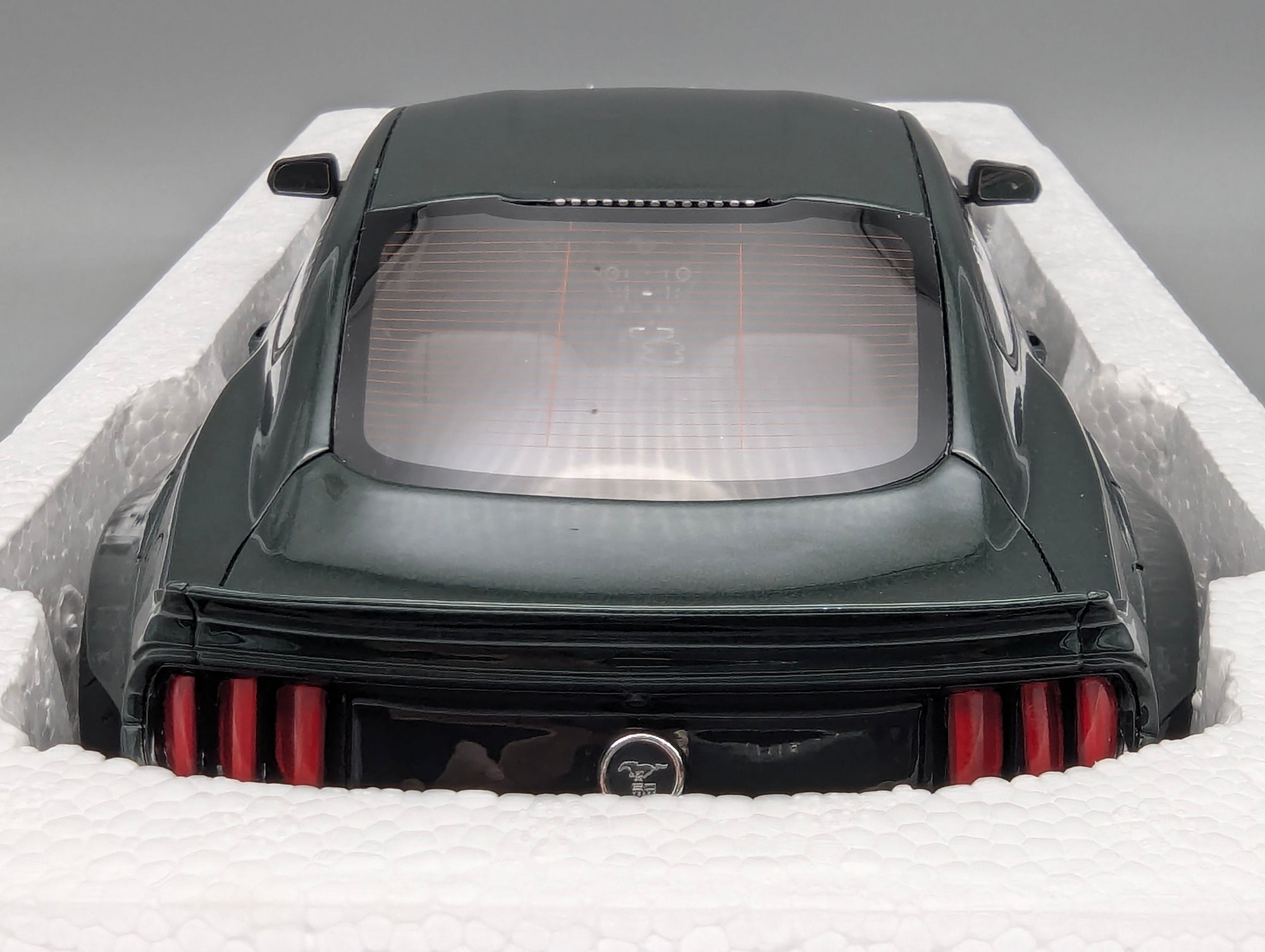 Model Cars 1:43 Minichamps Mercedes Benz SL65 AMG Black Series Silver with original packaging