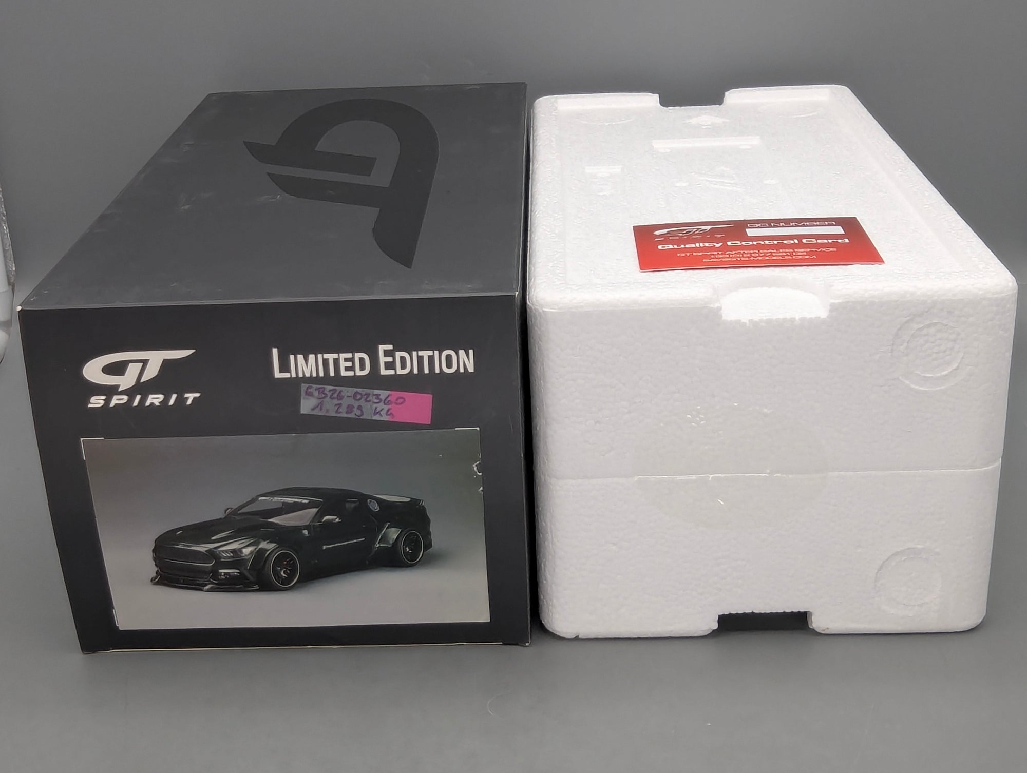 Model Cars 1:43 Minichamps Mercedes Benz SL65 AMG Black Series Silver with original packaging