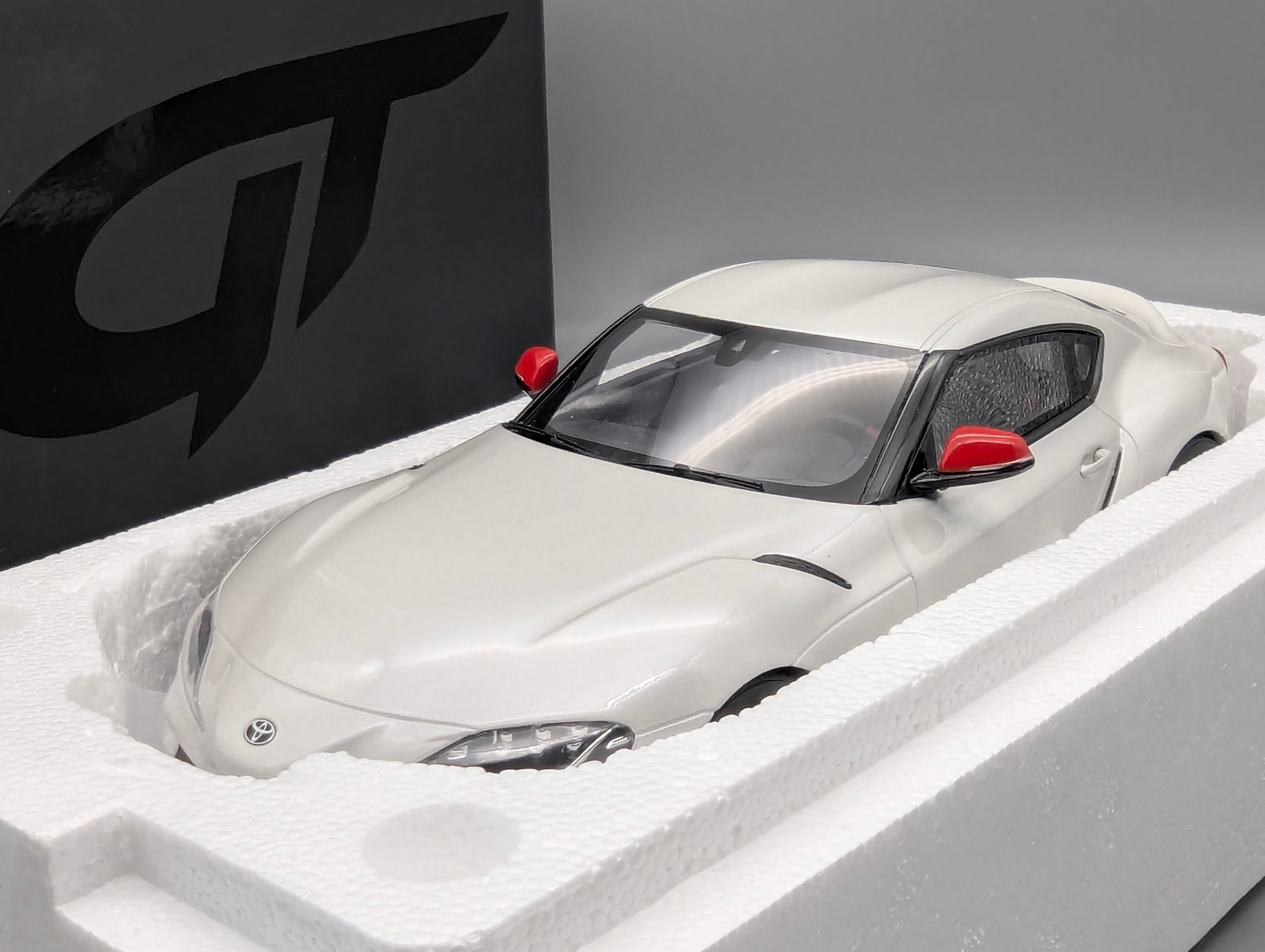 Model Cars 1:43 Minichamps Mercedes Benz SL65 AMG Black Series Silver with original packaging