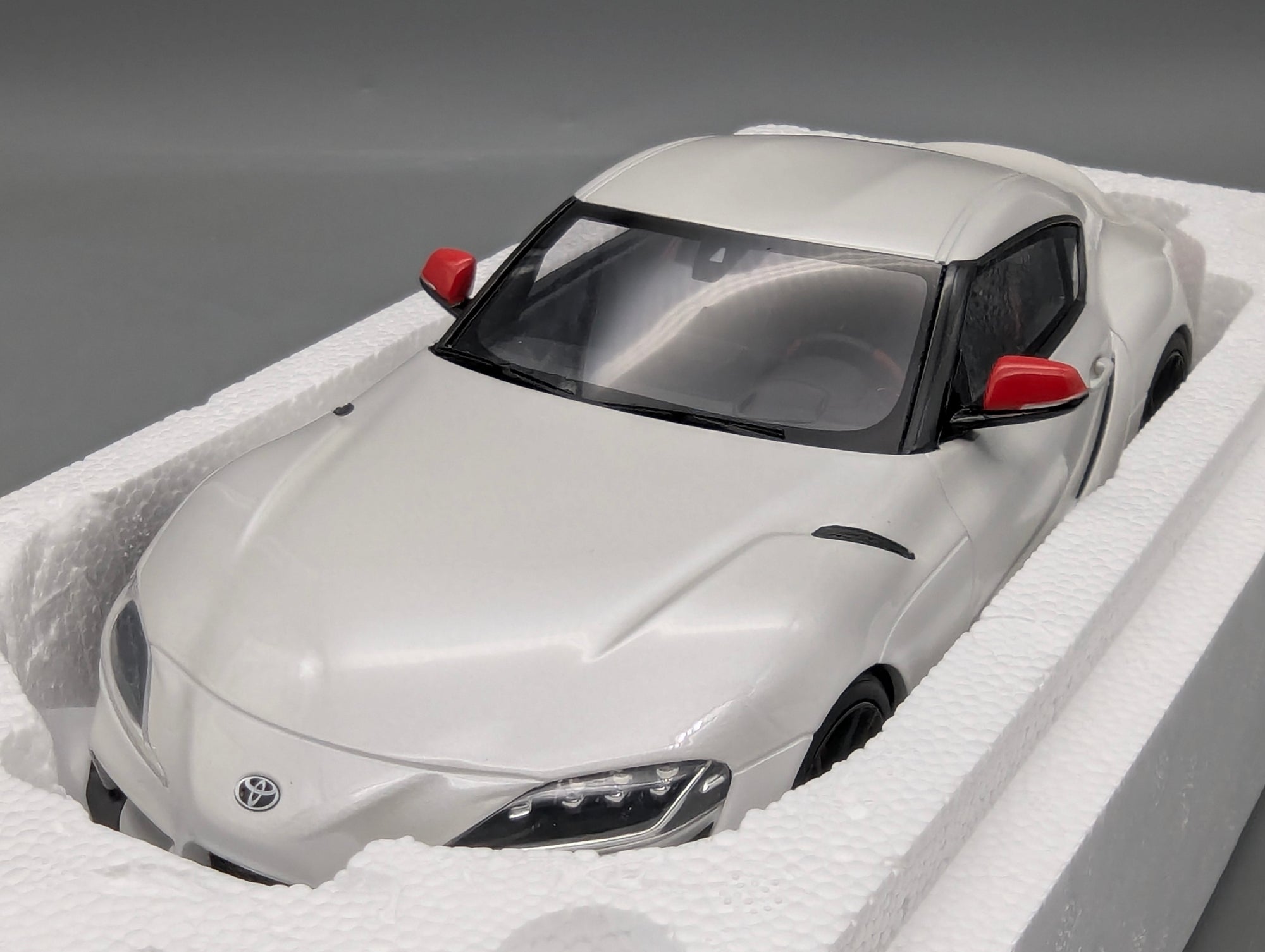 Model Cars 1:43 Minichamps Mercedes Benz SL65 AMG Black Series Silver with original packaging