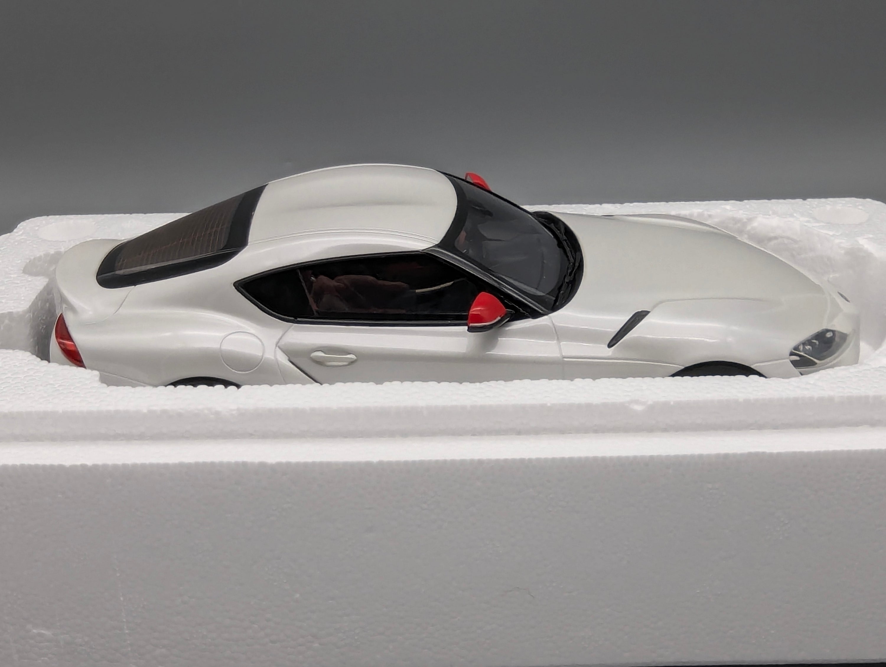 Model Cars 1:43 Minichamps Mercedes Benz SL65 AMG Black Series Silver with original packaging