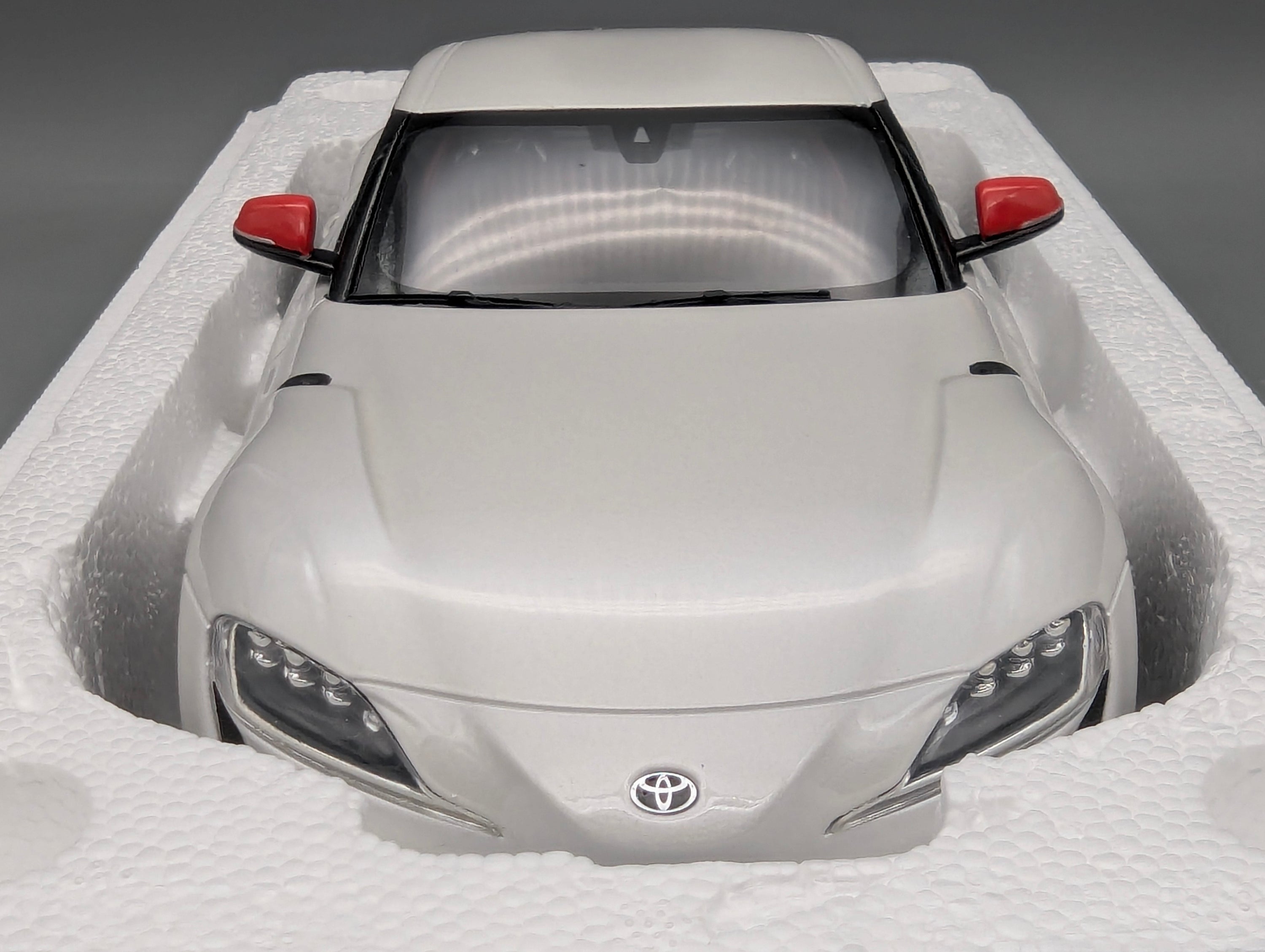 Model Cars 1:43 Minichamps Mercedes Benz SL65 AMG Black Series Silver with original packaging