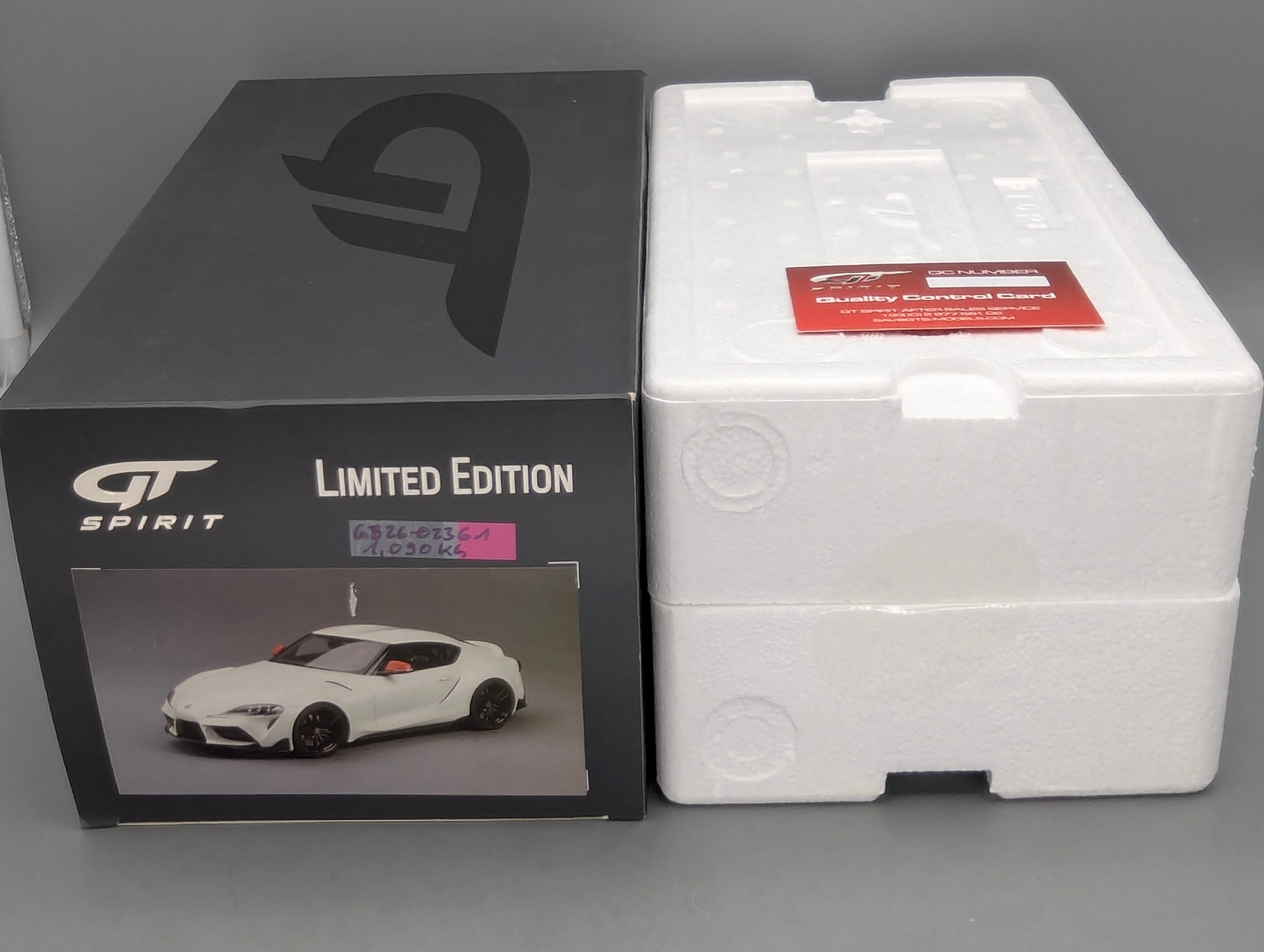 Model Cars 1:43 Minichamps Mercedes Benz SL65 AMG Black Series Silver with original packaging