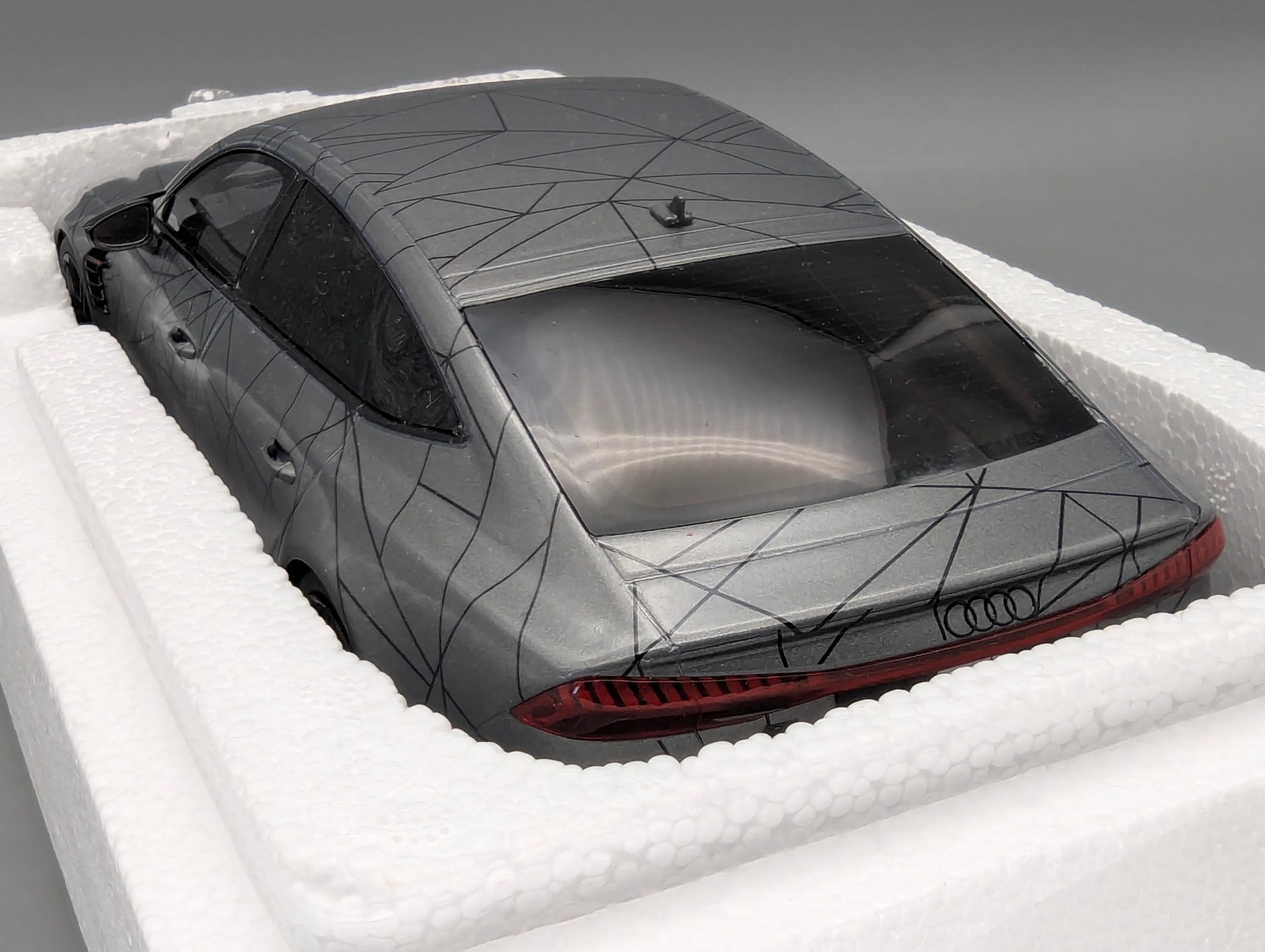 Coches en miniatura 1:43 Minichamps Mercedes Benz SL65 AMG Black Series Plata con embalaje original