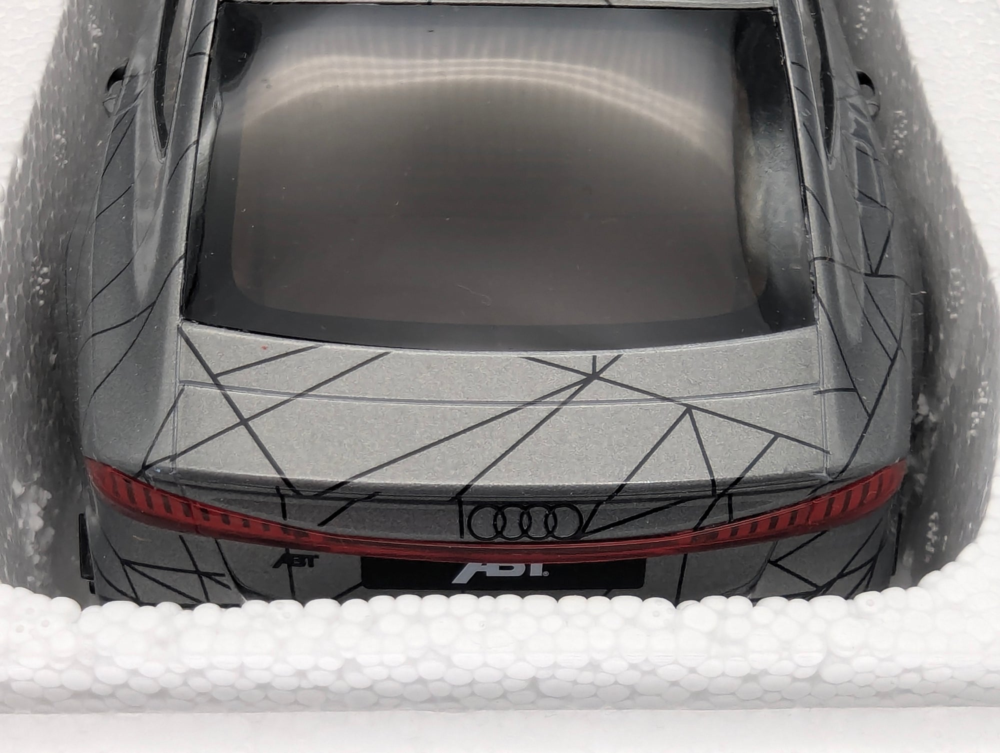 Coches en miniatura 1:43 Minichamps Mercedes Benz SL65 AMG Black Series Plata con embalaje original
