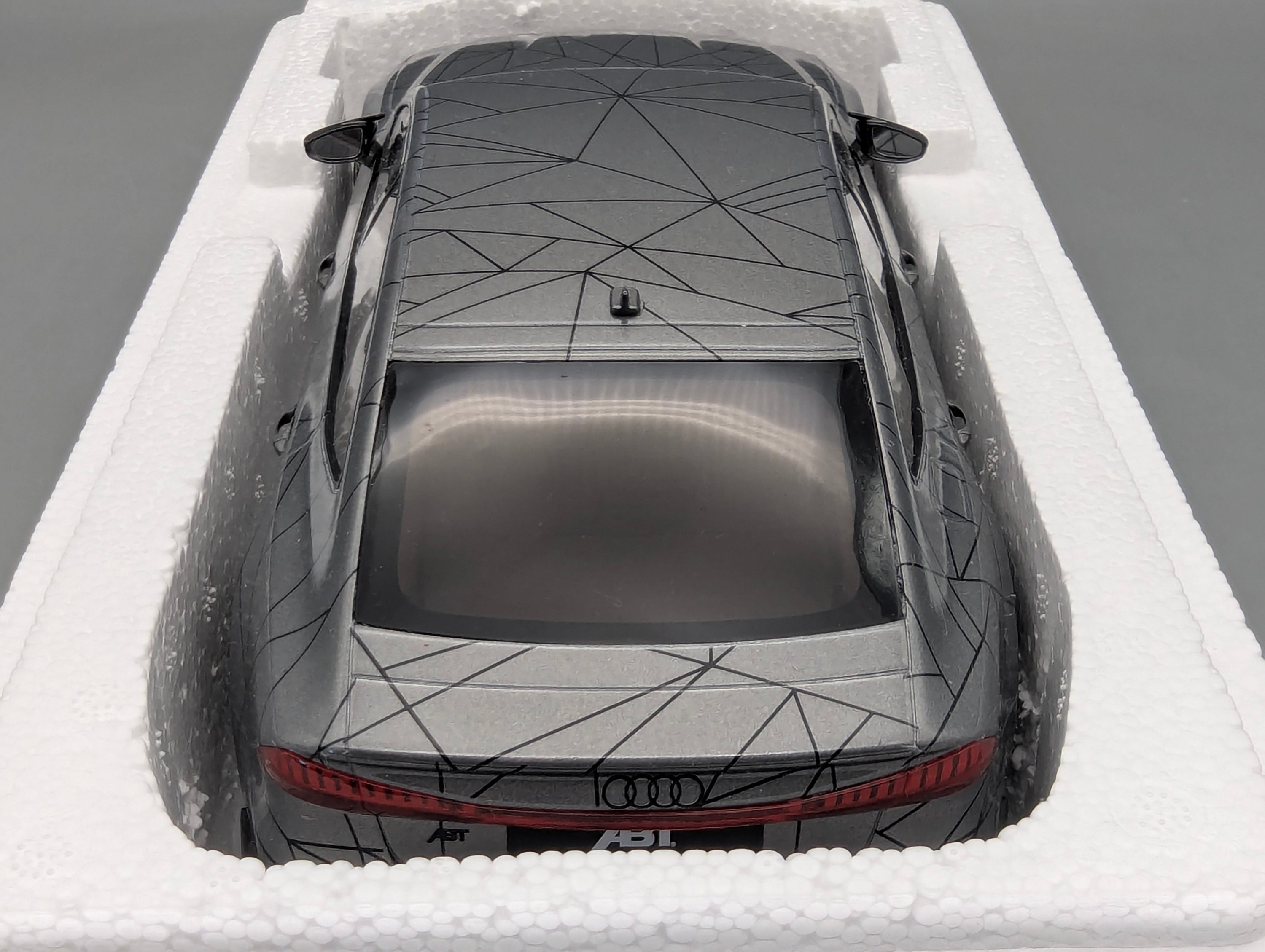 Coches en miniatura 1:43 Minichamps Mercedes Benz SL65 AMG Black Series Plata con embalaje original